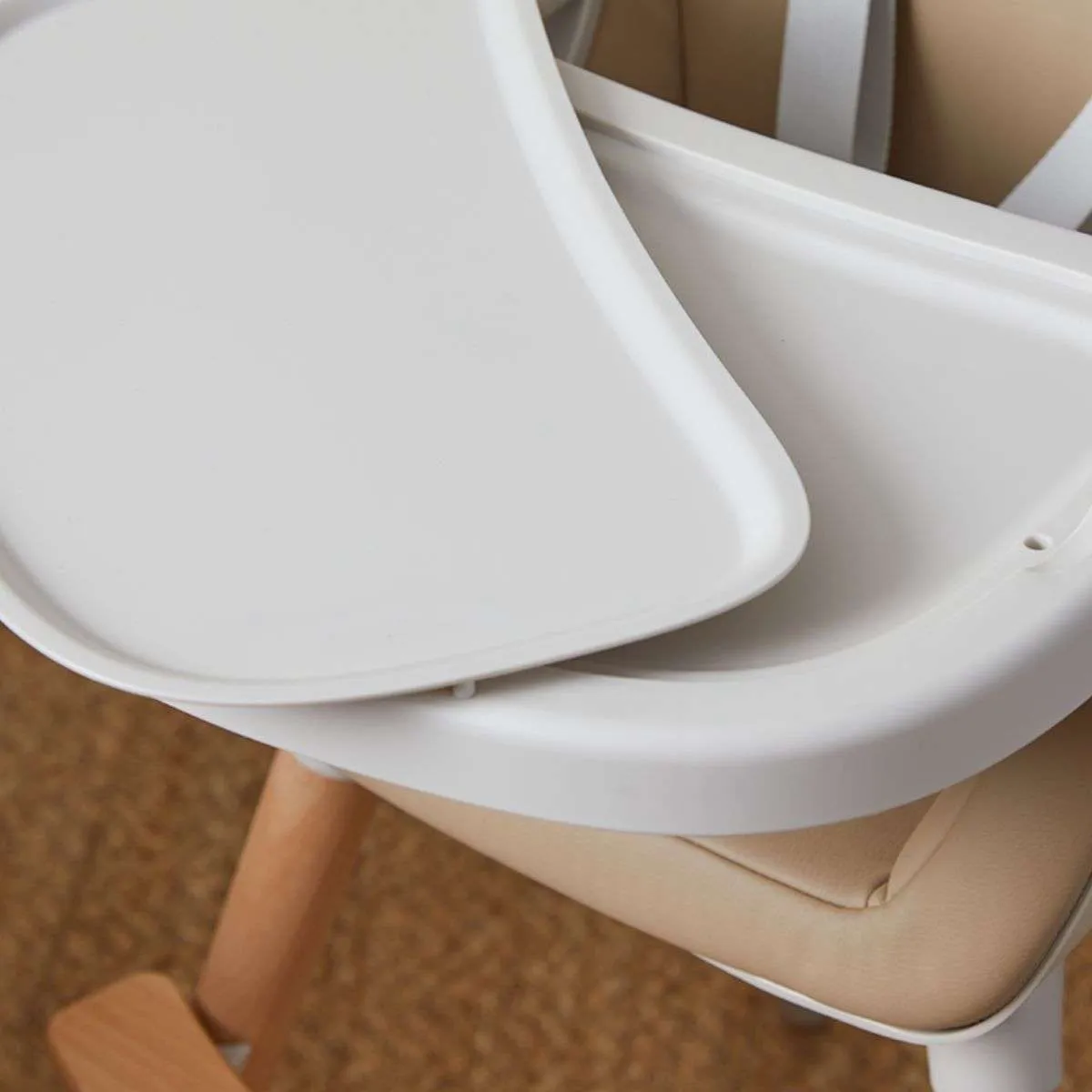 Aiden Highchair - Latte Mocka