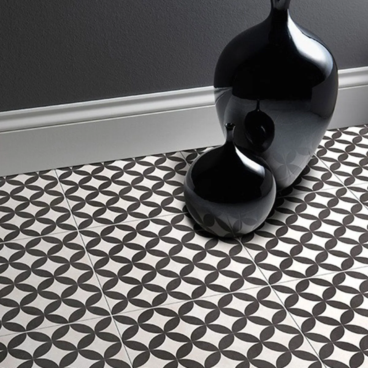 Arcadia White And Black Patterned Porcelain Tile 45x45cm Matt