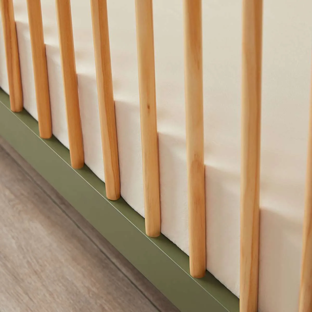 Archie Cot - Moss/Natural Mocka