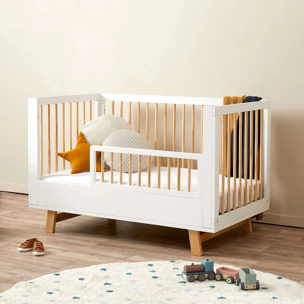 Aspen Cot Toddler Bed Half Frame - White/Natural Mocka