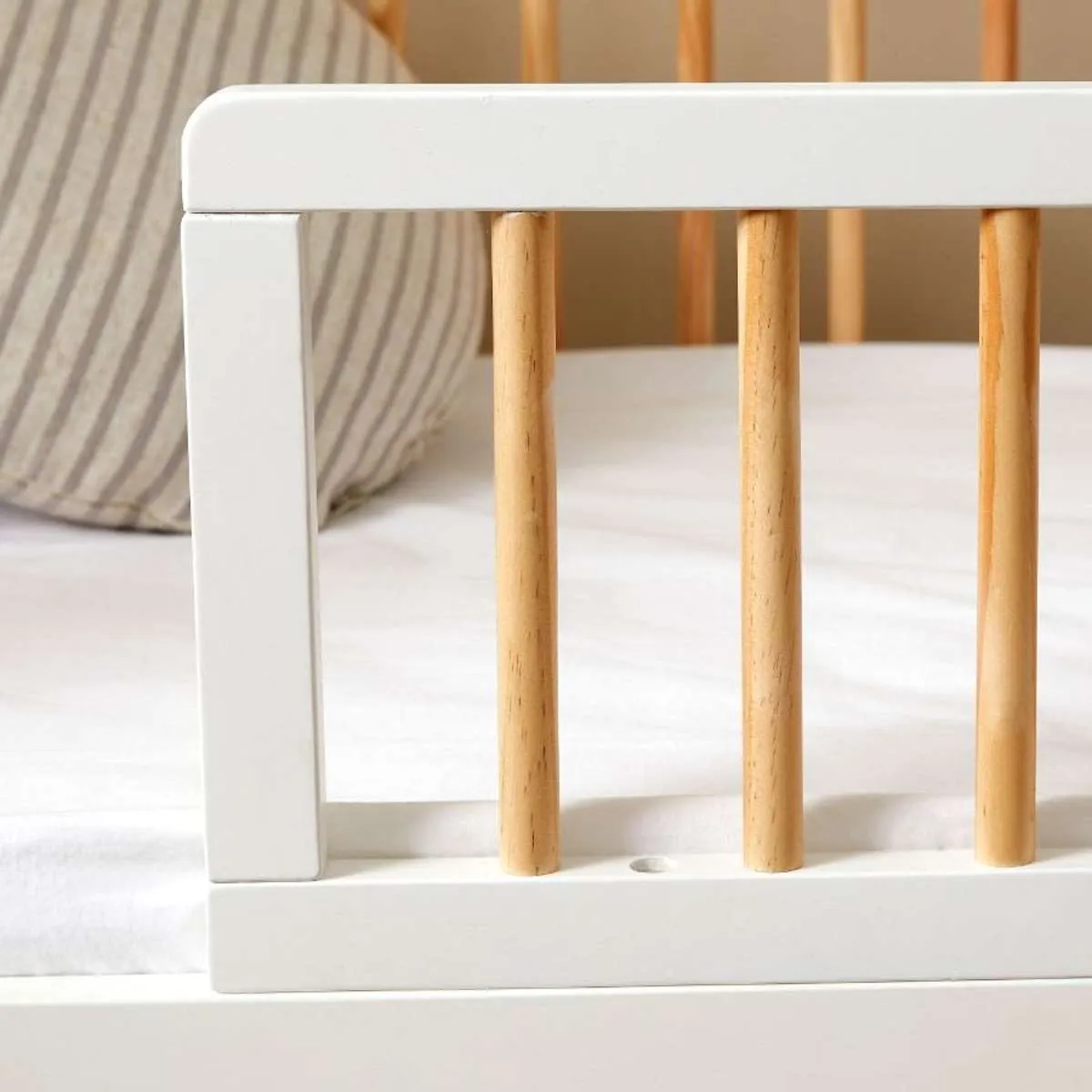 Aspen Cot Toddler Bed Half Frame - White/Natural Mocka