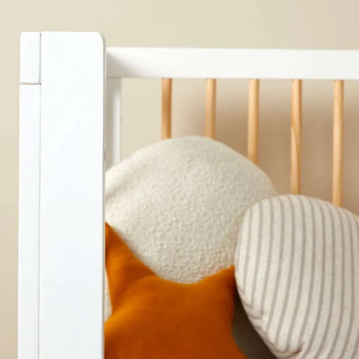 Aspen Cot Toddler Bed Half Frame - White/Natural Mocka