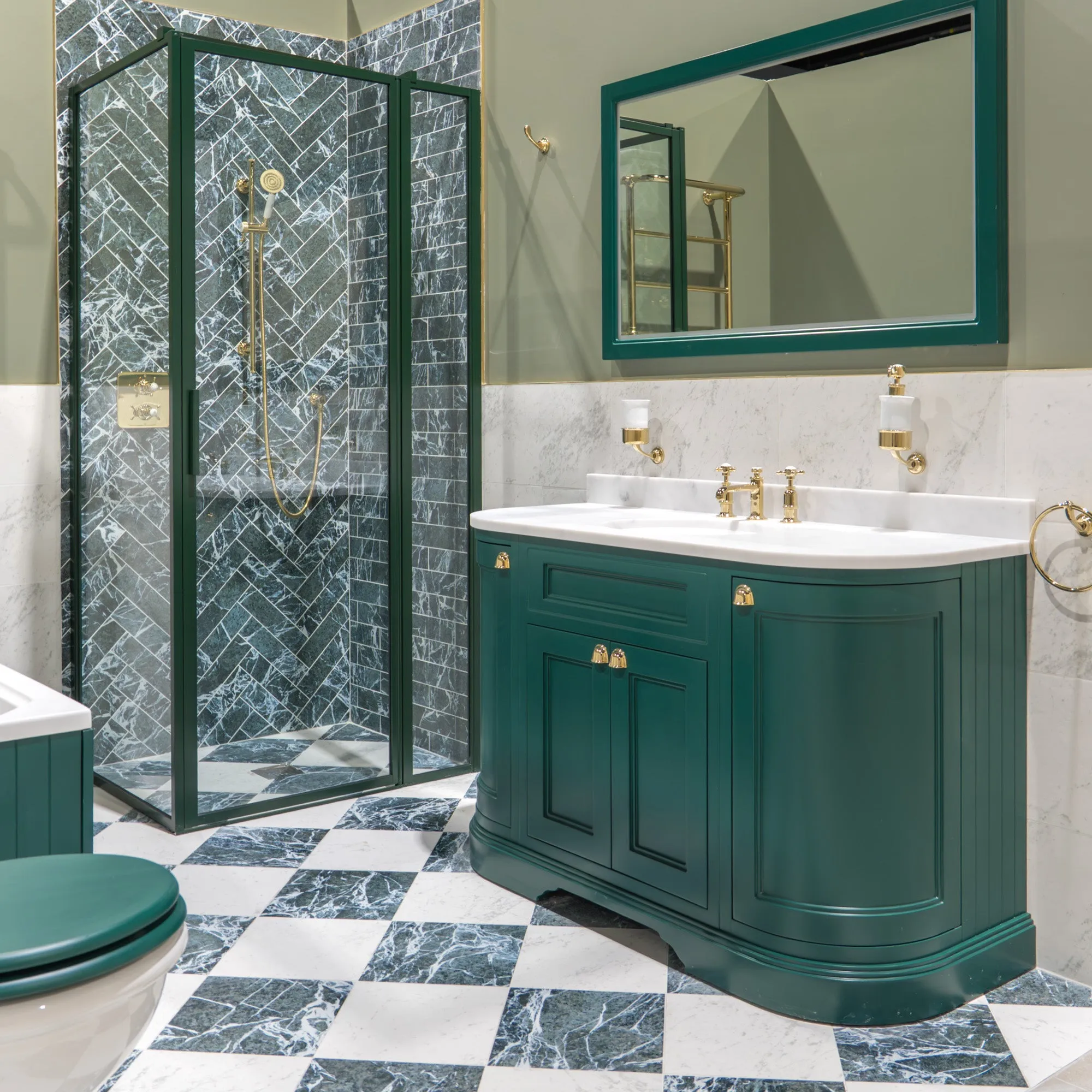 Burlington 1340 Freestanding 4-Door Curved Vanity Unit With Worktop and Basin