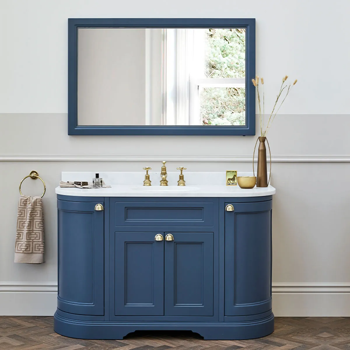 Burlington 1340 Freestanding 4-Door Curved Vanity Unit With Worktop and Basin