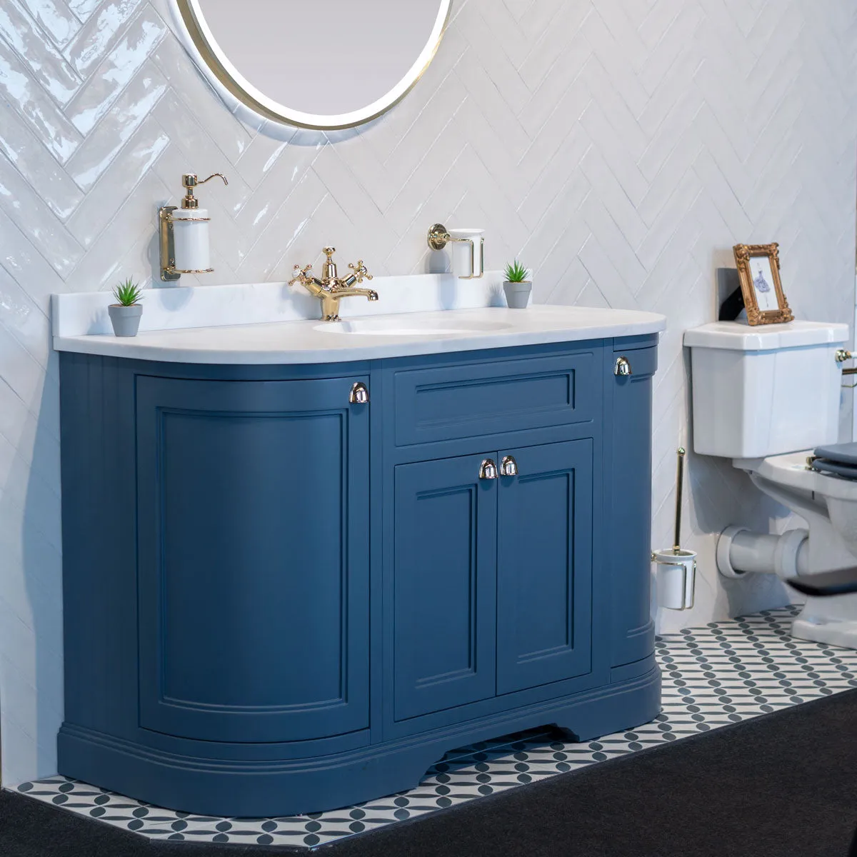Burlington 1340 Freestanding 4-Door Curved Vanity Unit With Worktop and Basin