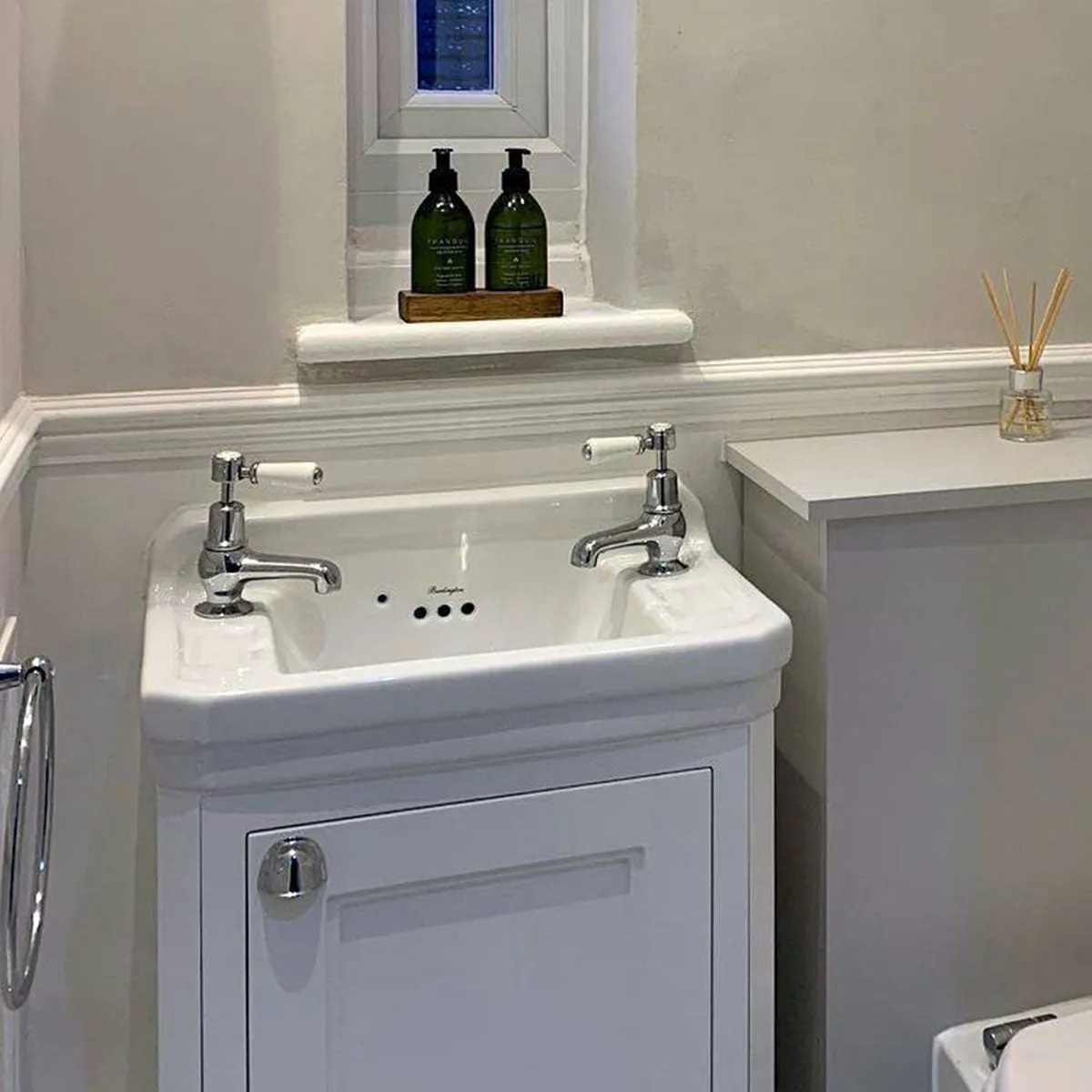 Burlington Edwardian 510 Freestanding Cloakroom Vanity Unit With Basin