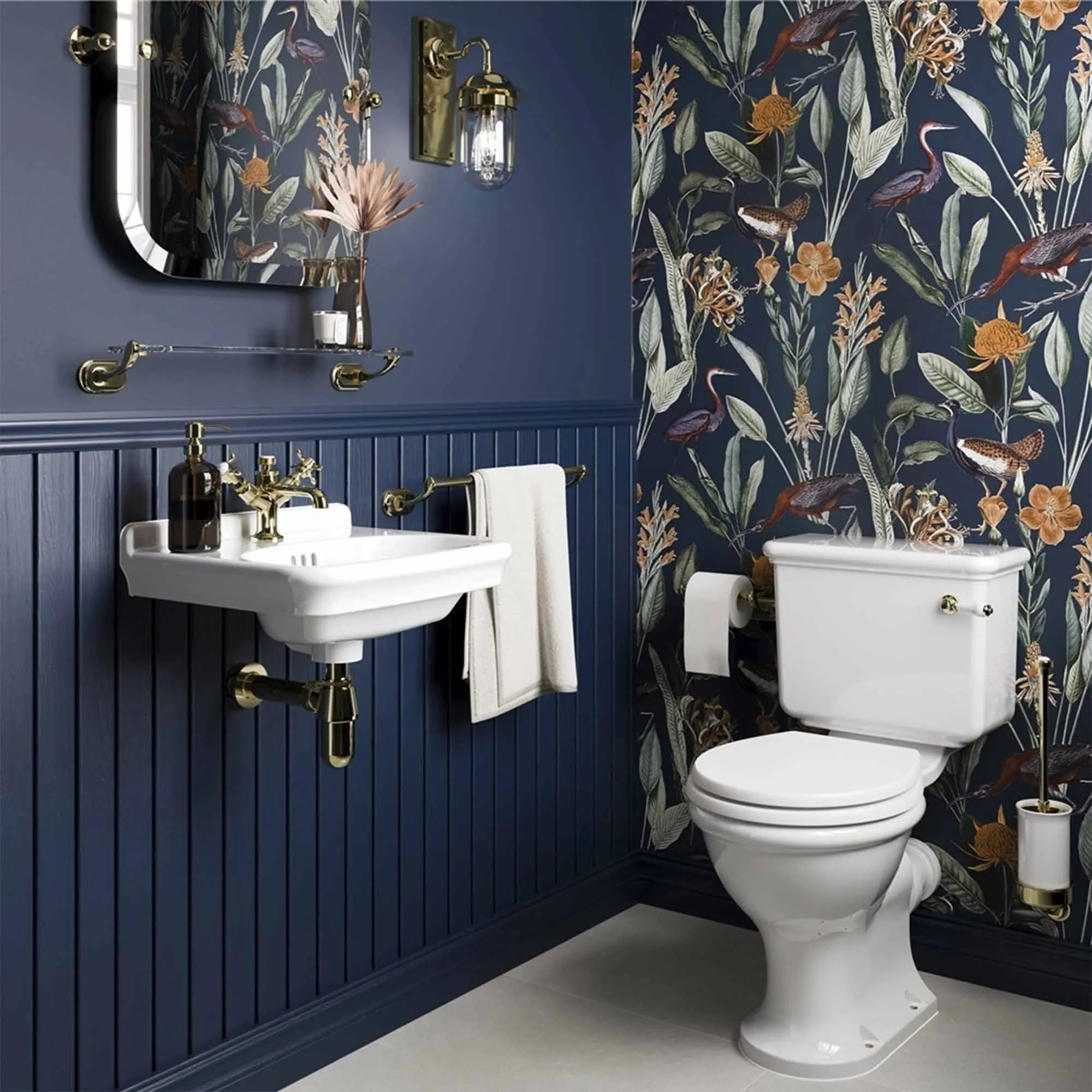 Burlington Guild Rimless Standard Close Coupled Toilet Traditional