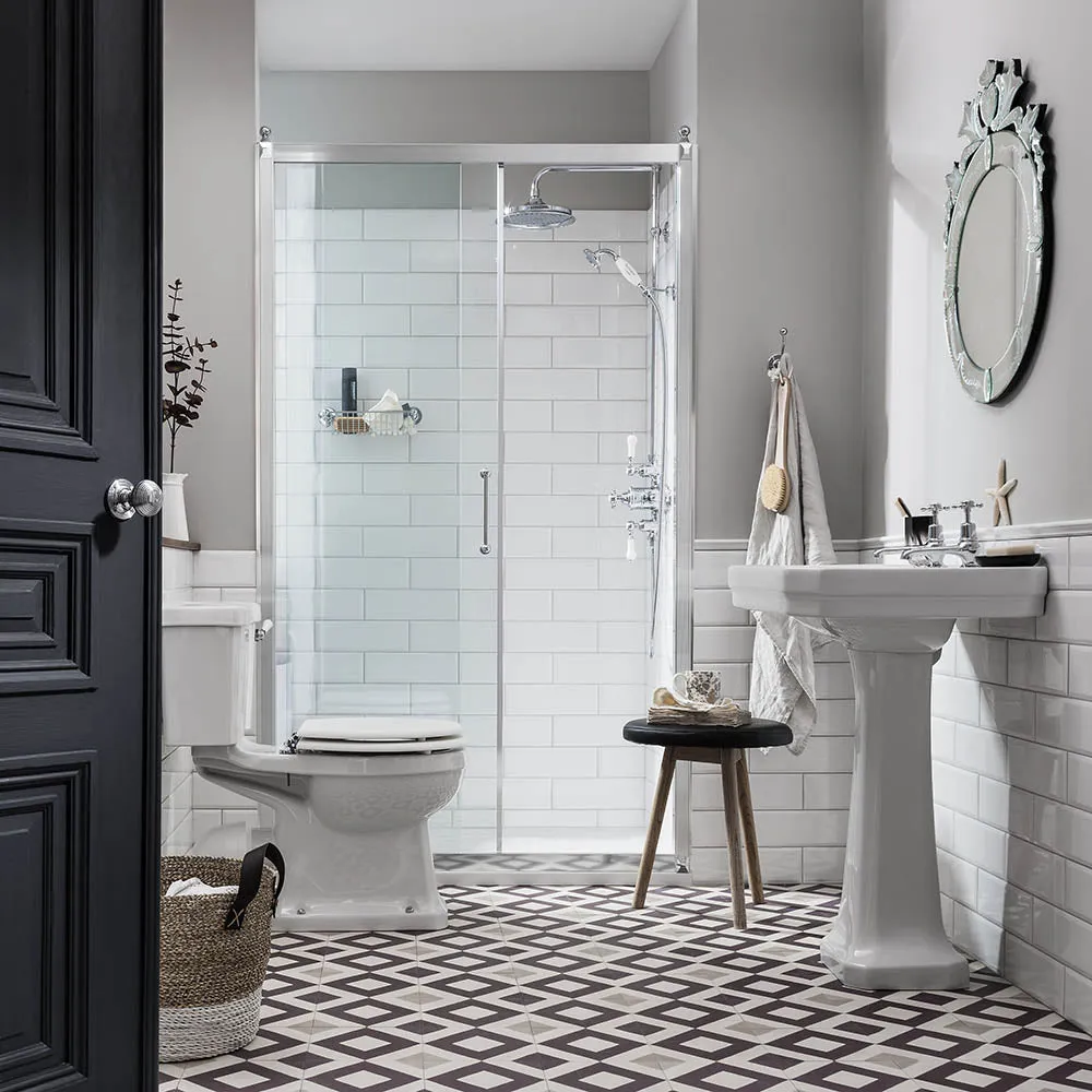 Burlington Standard Close Coupled Toilet Traditional