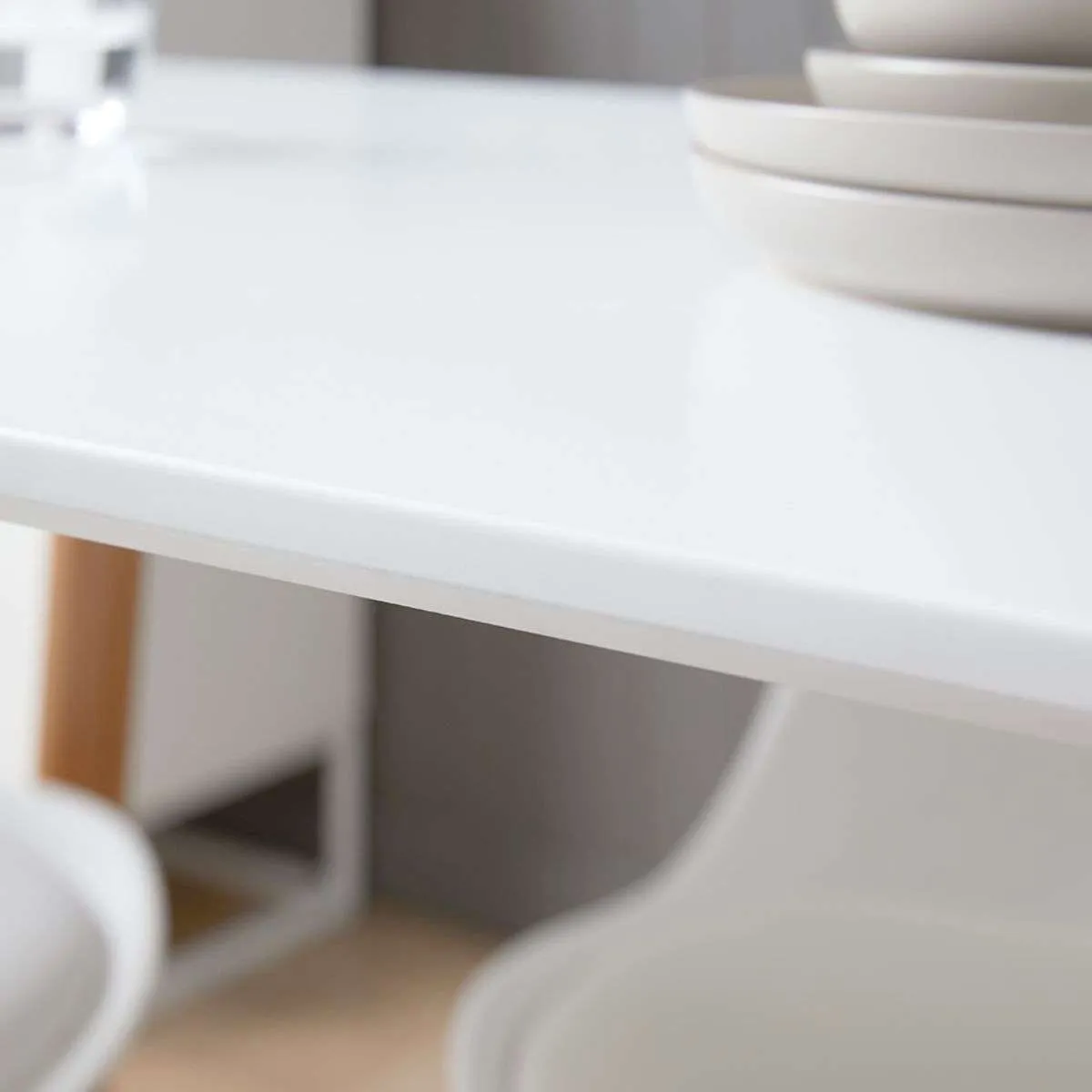 Contemporary 4 Seater Dining Table - White Mocka