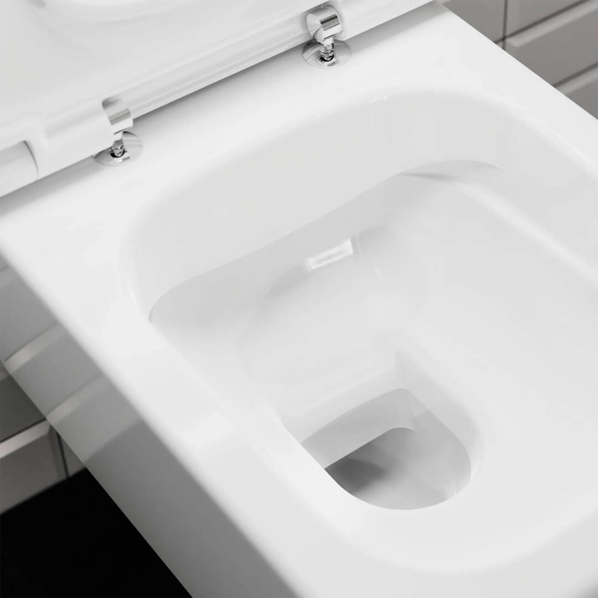 Deluxe Elupura Qube Rimless Wall Mounted WC Pan With Soft Close Toilet Seat - White