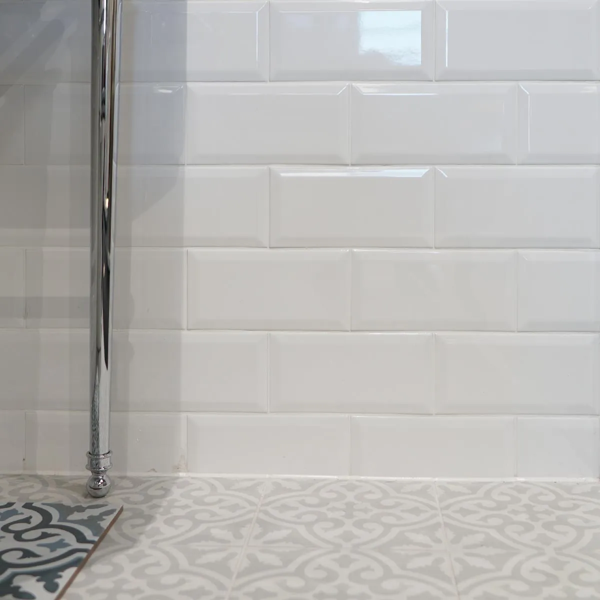 Deluxe Metro Bevelled Edge Wall Tile Gloss 10x20cm