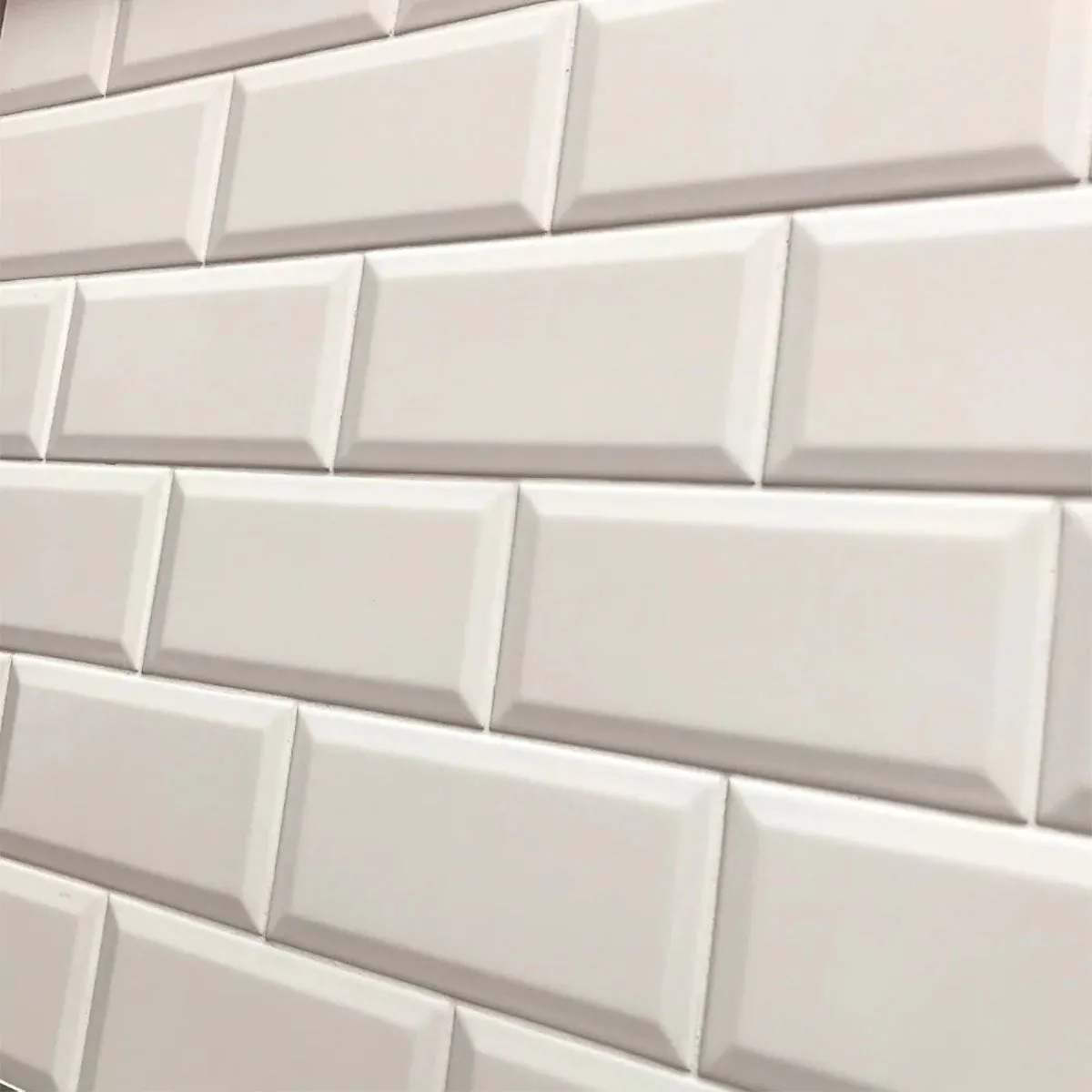 Deluxe Mini Metro Bevelled Edge Wall Tile 7.5x15cm Matt