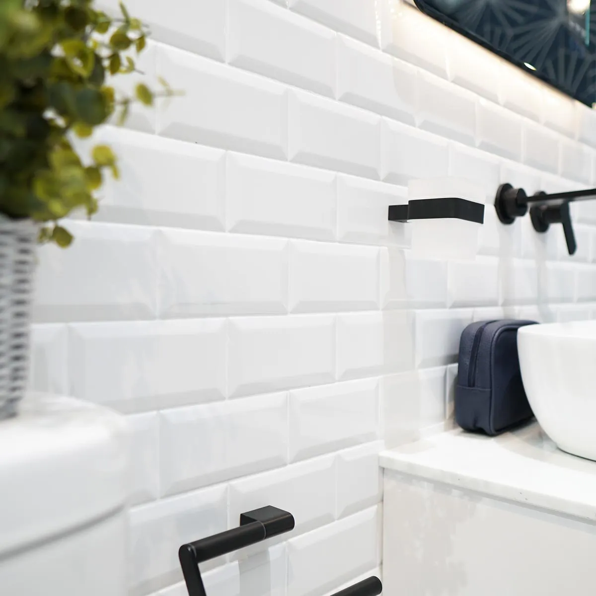 Deluxe Mini Metro Bevelled Edge Wall Tile Gloss 7.5x15cm