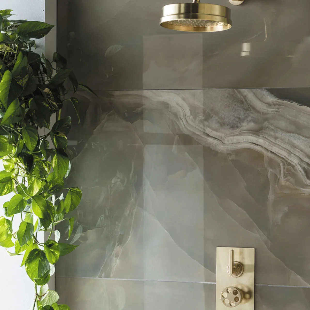 Deluxe Onyx Green Marble Effect Porcelain Tile 60x120cm Gloss