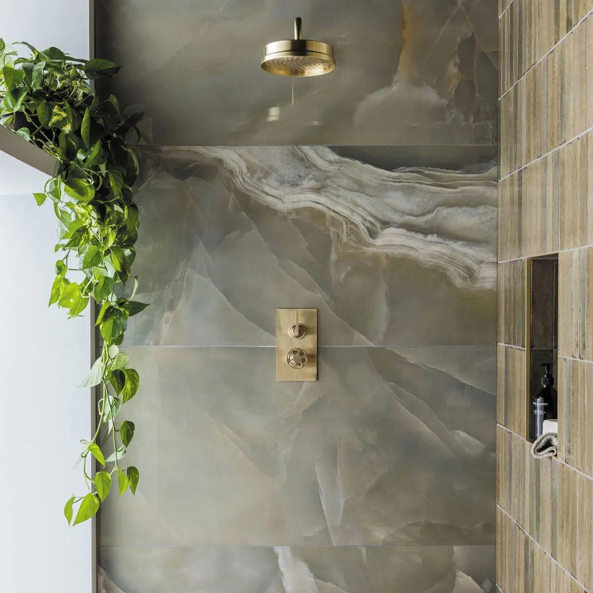 Deluxe Onyx Green Marble Effect Porcelain Tile 60x120cm Gloss