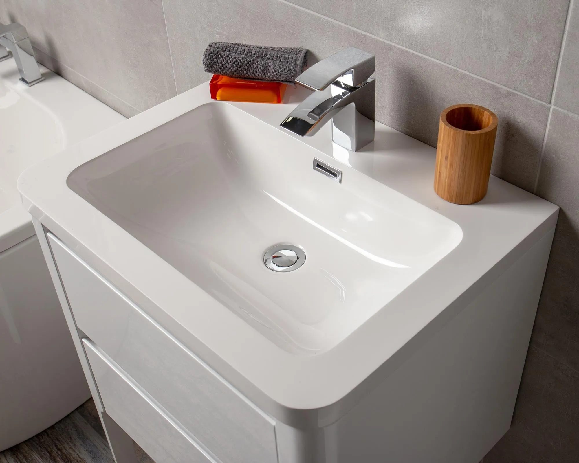 Doro II Wall Mounted Vanity Unit with Basin