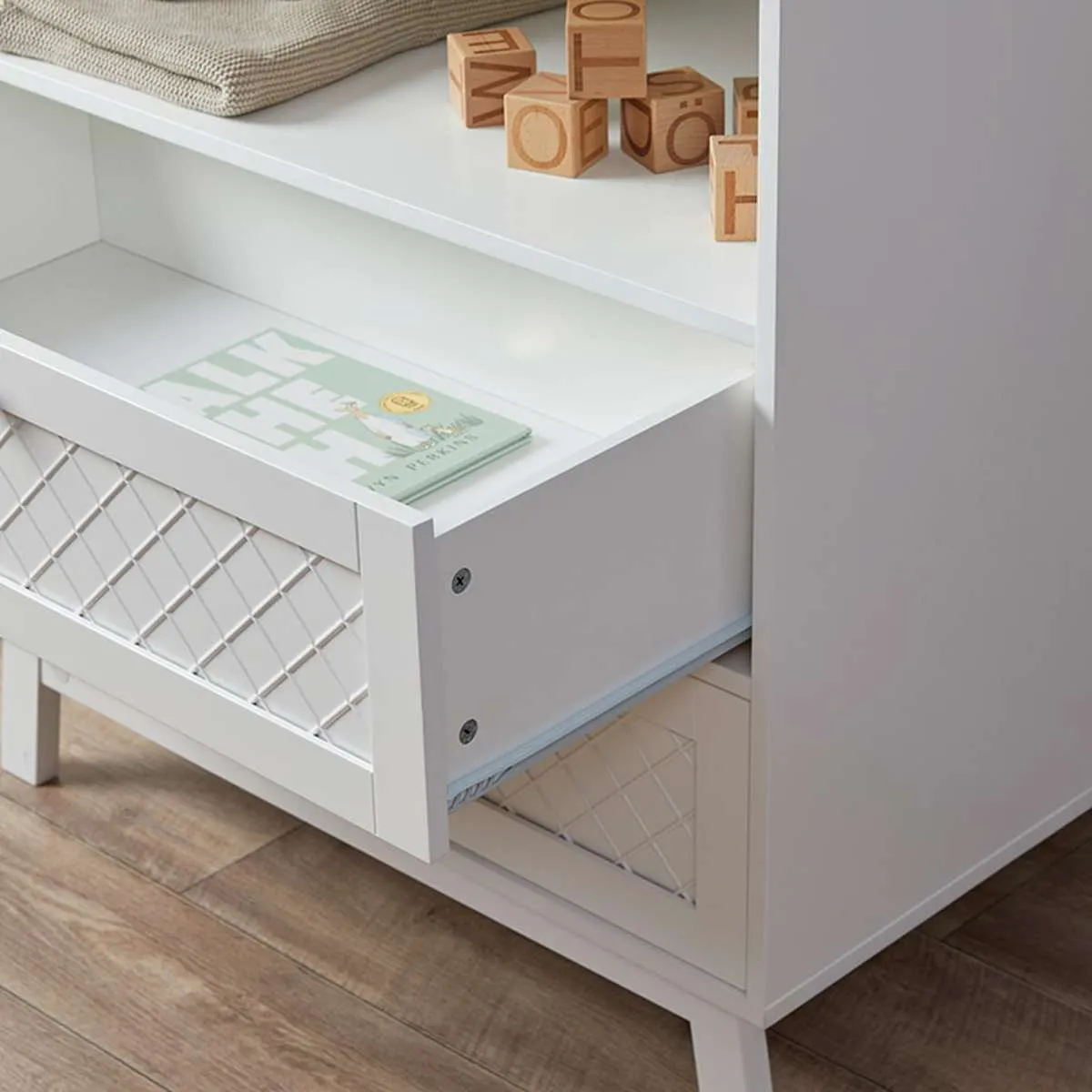 Genevieve Change Table With Removable Top - White Mocka