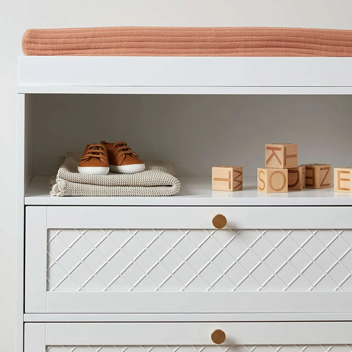 Genevieve Change Table With Removable Top - White Mocka