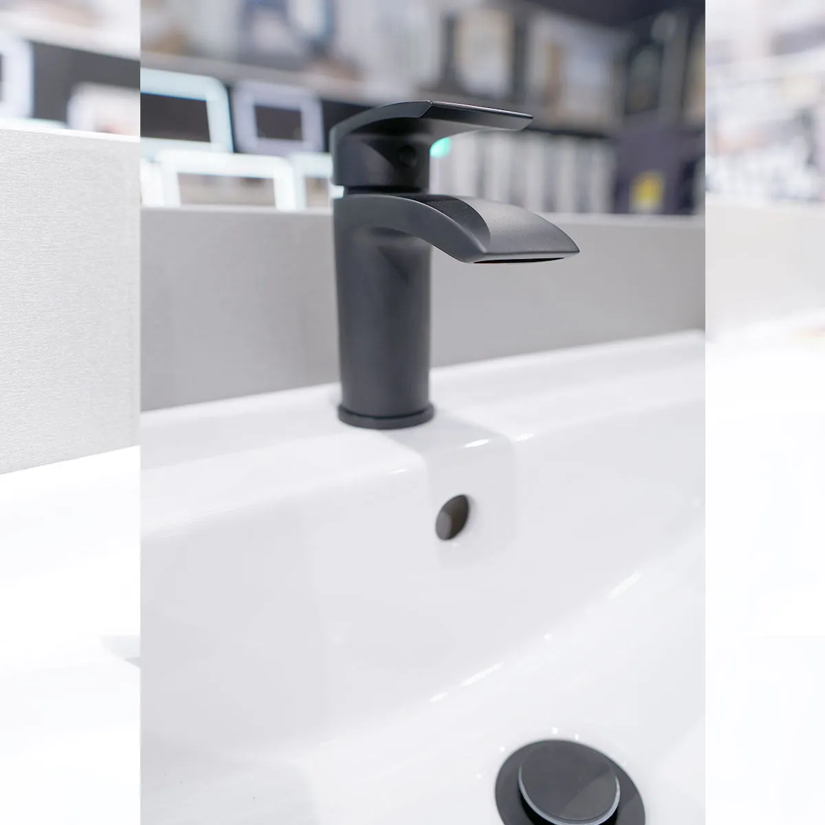 Granlusso Amalfi Basin Mixer With Click-Clack Waste -  Matt Black