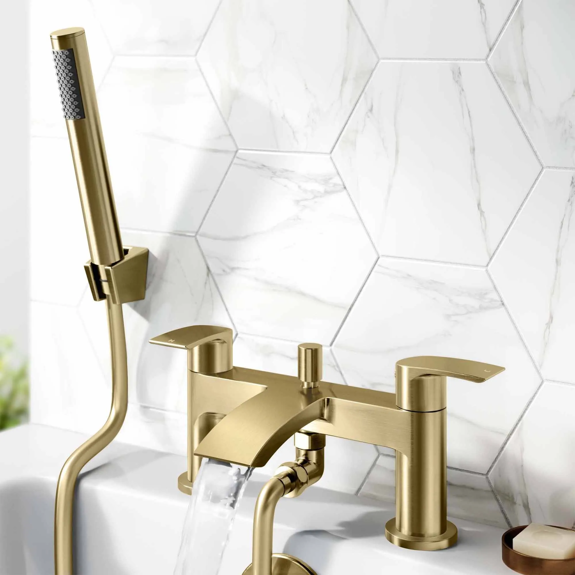 Granlusso Amalfi Bath Shower Mixer With Handset Kit