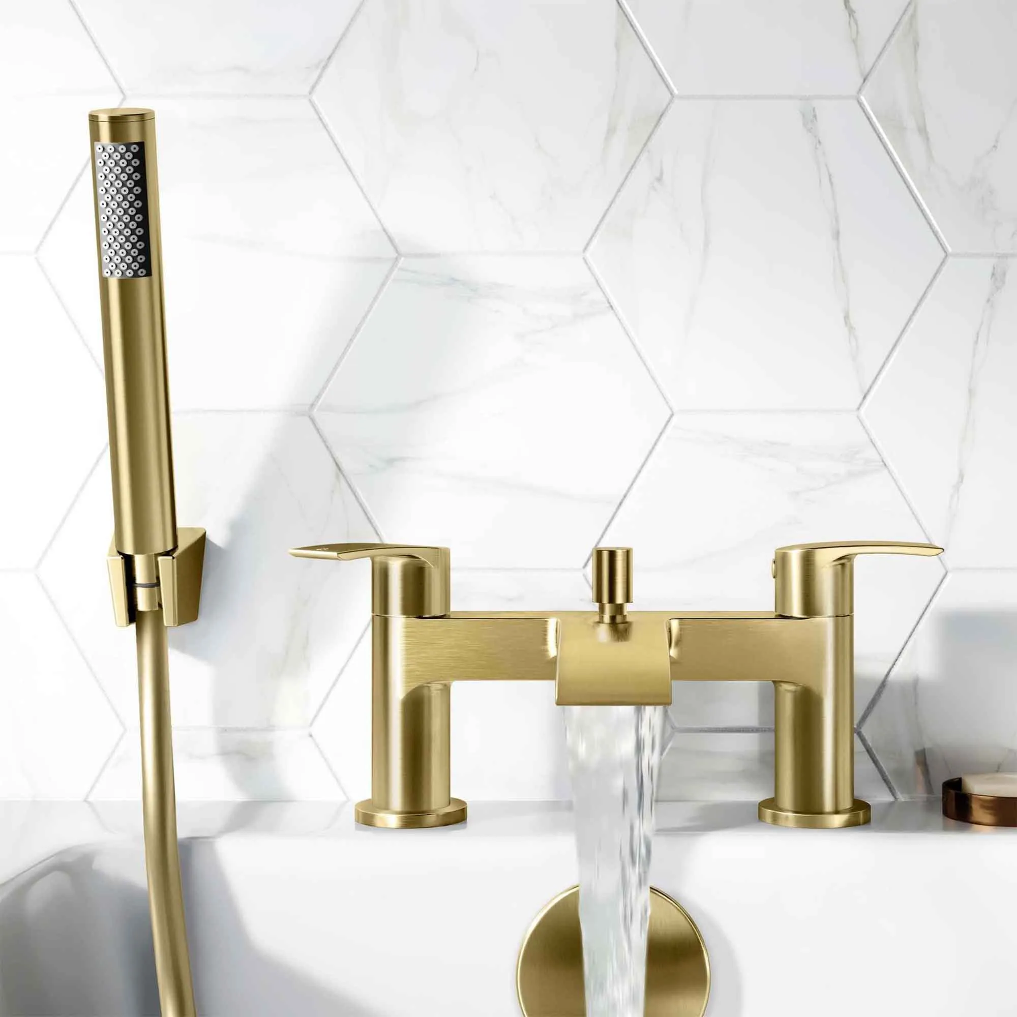 Granlusso Amalfi Bath Shower Mixer With Handset Kit