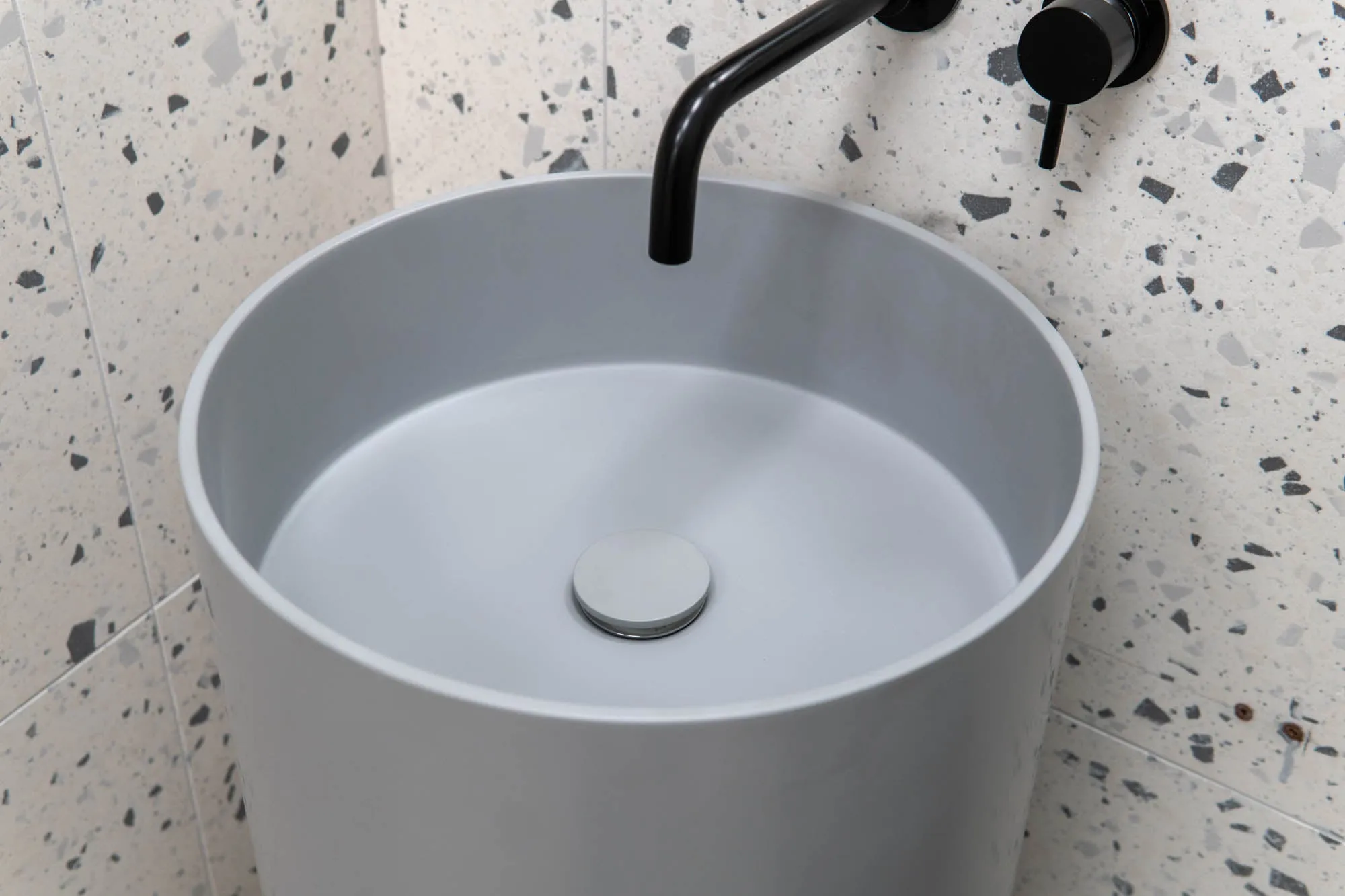 Granlusso Amalfi Cylinder Freestanding Stone Basin - Matt Grey