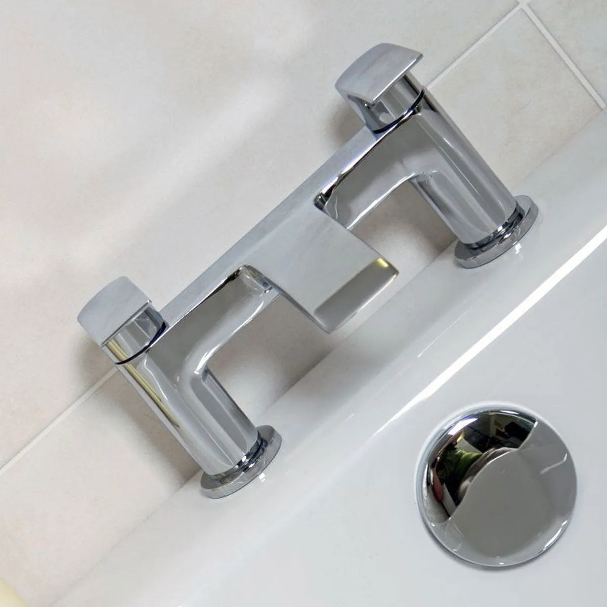 Granlusso Amalfi Deck Mounted Bath Filler
