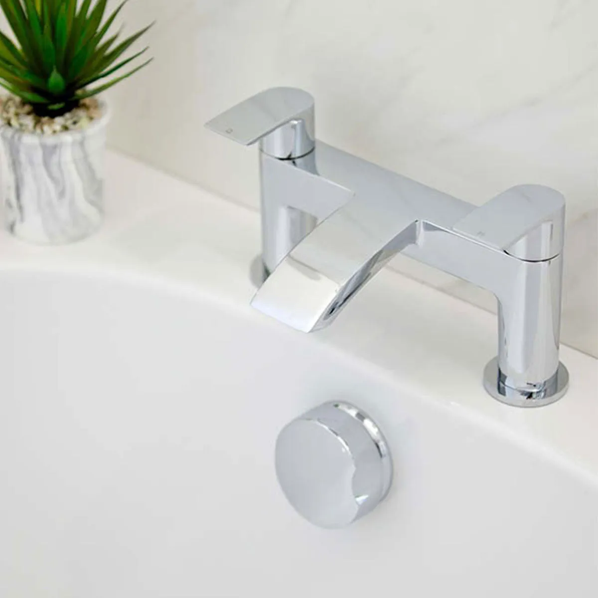 Granlusso Amalfi Deck Mounted Bath Filler