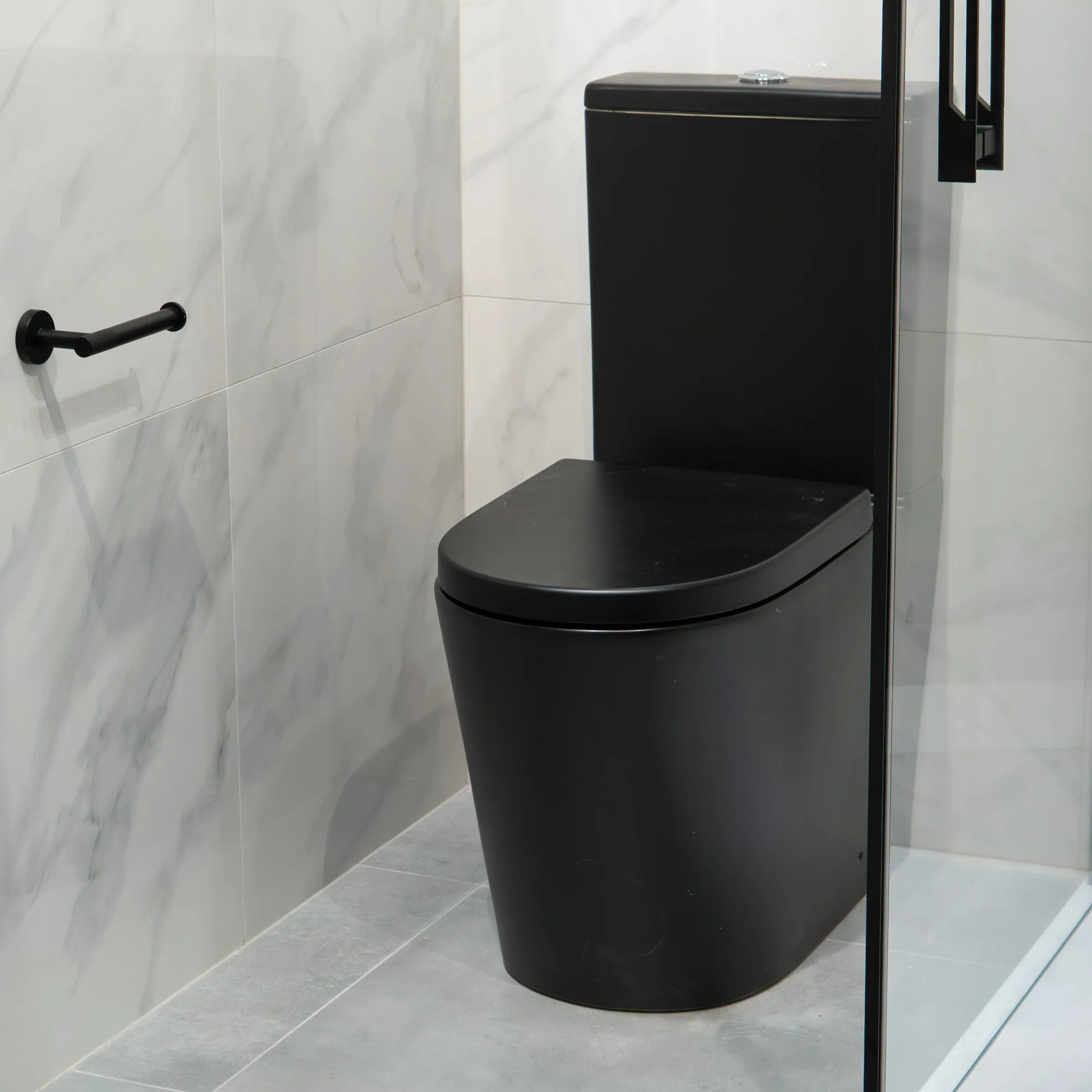 Granlusso Amalfi Matt Black Rimless Close Coupled Toilet and Soft Close Seat