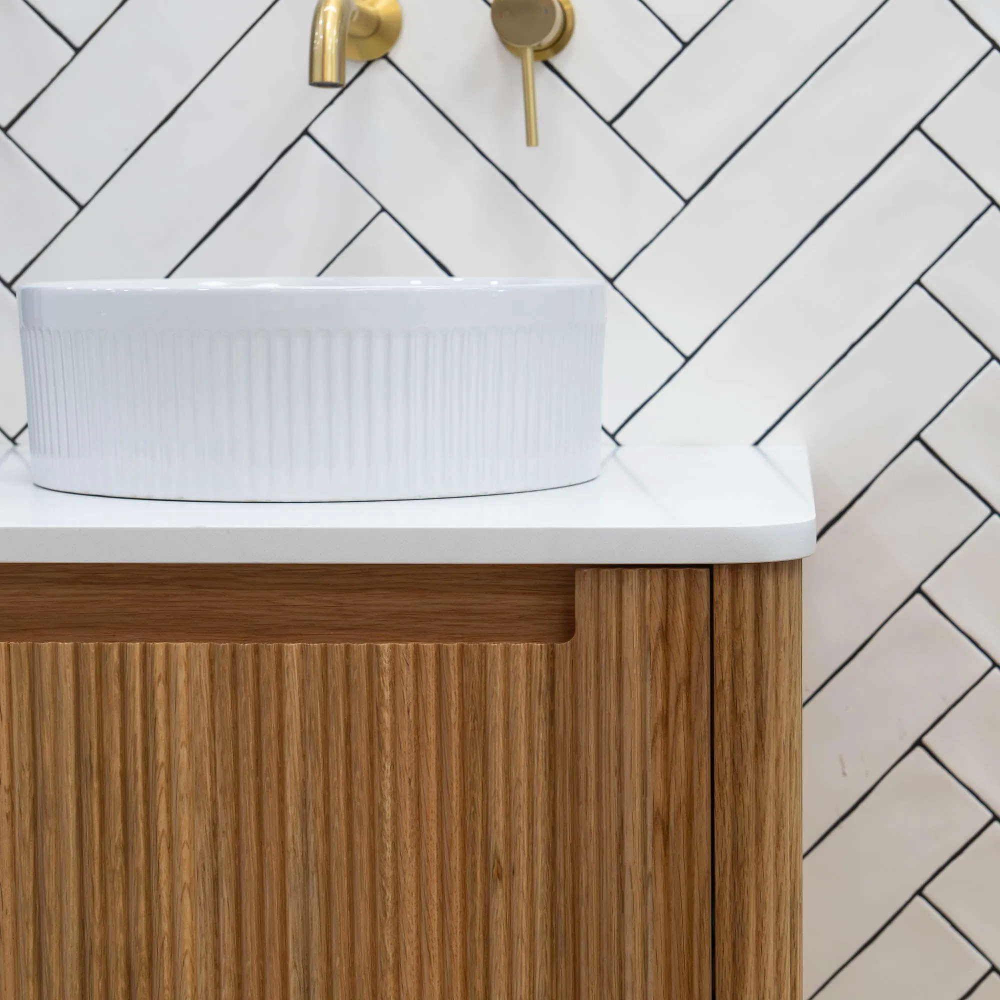 Granlusso Amalfi Oak Fluted Wall Mounted Vanity Unit With Worktop