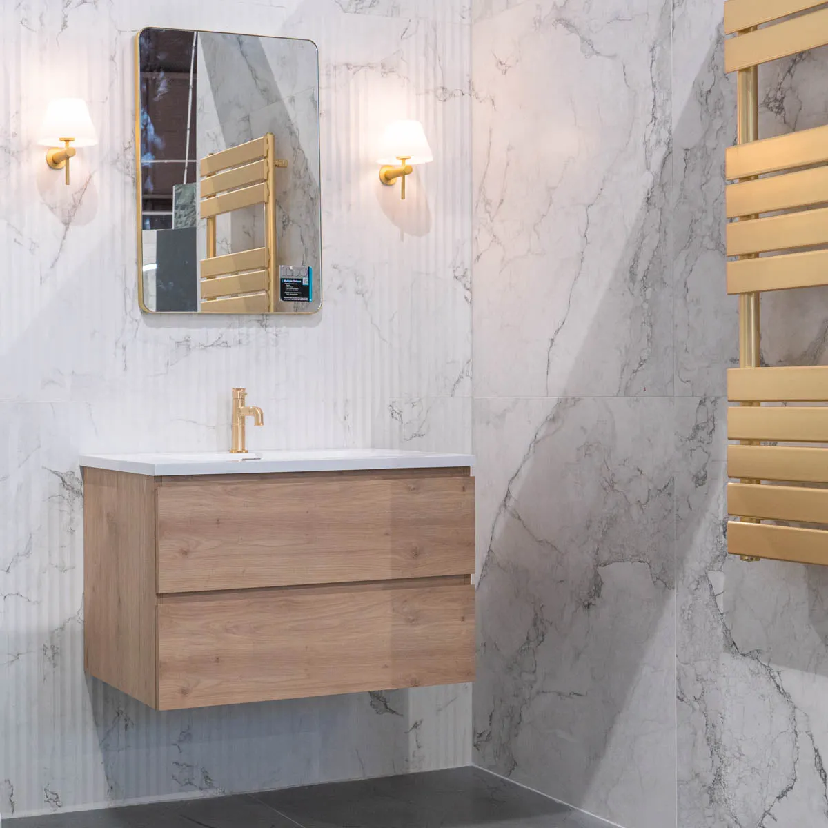 Granlusso Rocco Oak Wall Mounted Vanity Unit With Gloss White Washbasin