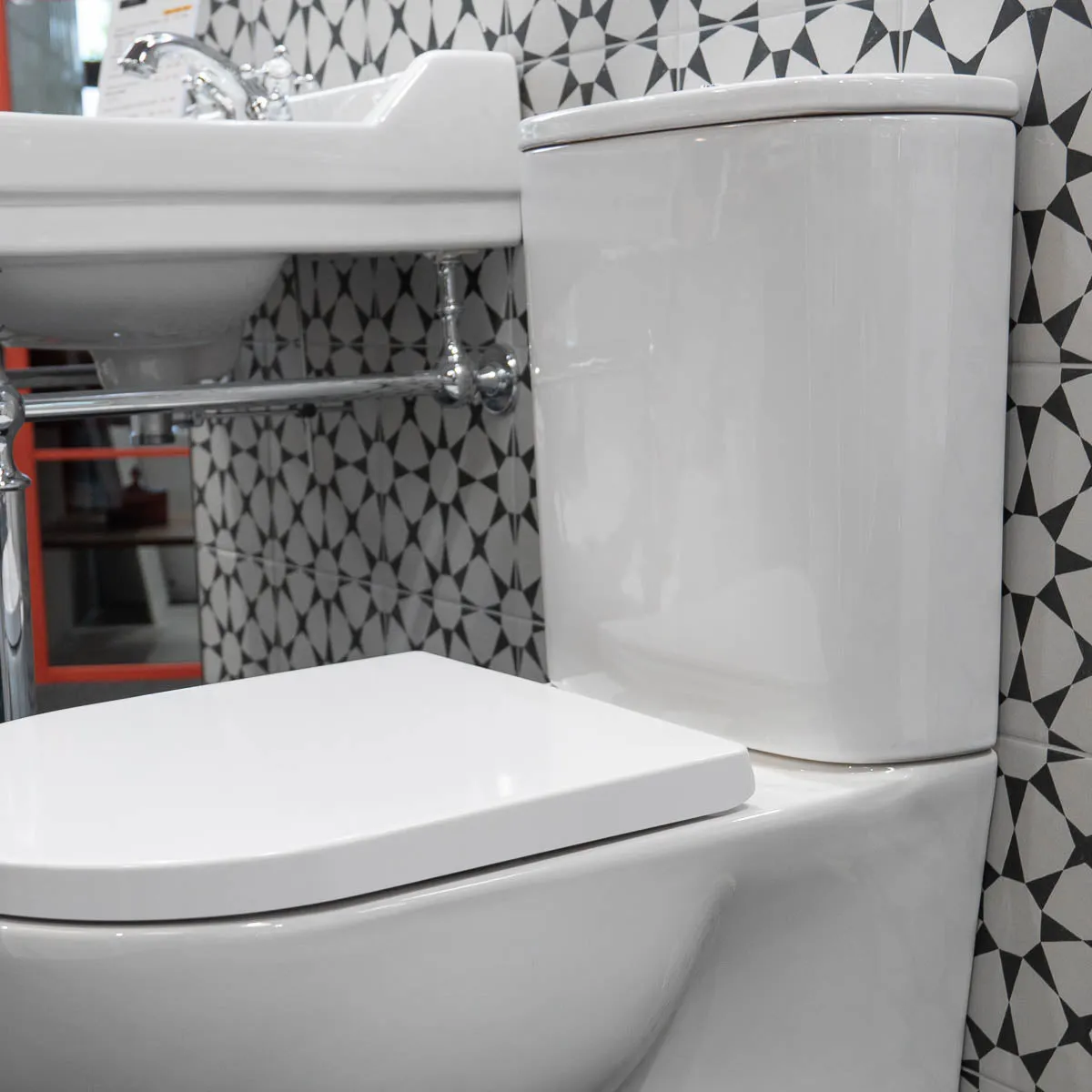 Granlusso Serenity Rimless Comfort Height Close Coupled Toilet with Soft Close Quick Release Seat
