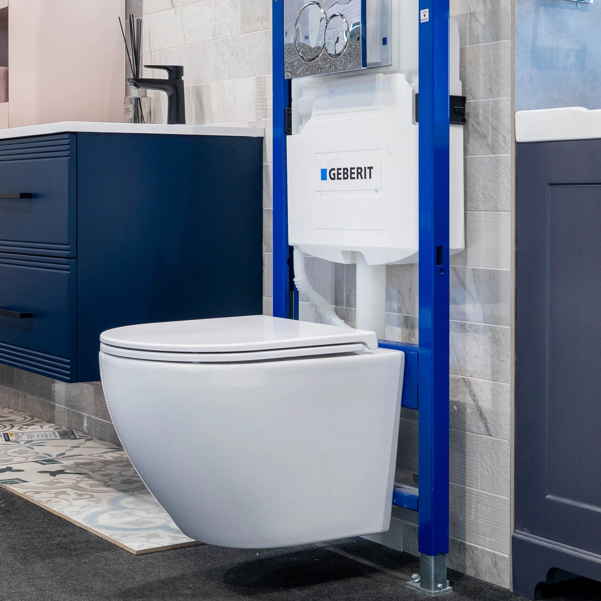Granlusso Sorrento Rimless Tornado Flush Wall Hung WC Pan with Soft Close Quick Release Seat