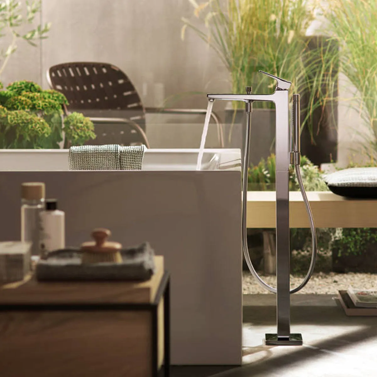 Hansgrohe Metropol Floorstanding Bath Shower Mixer With Handset