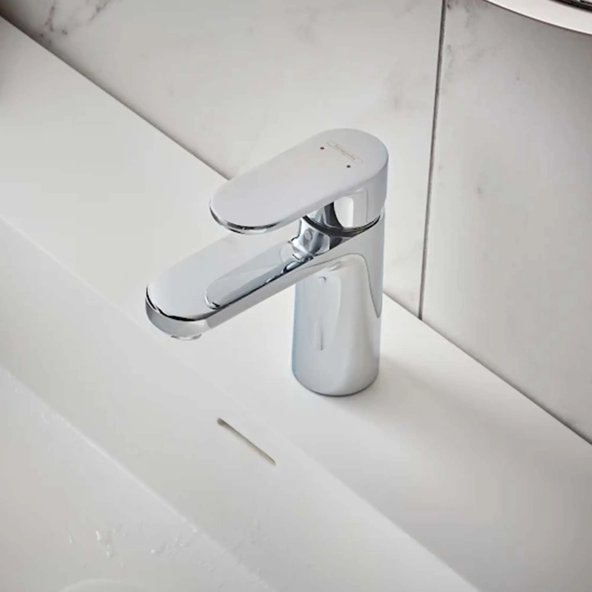Hansgrohe Vernis Blend 100 Basin Mixer Tap With Pop-Up Waste - Chrome