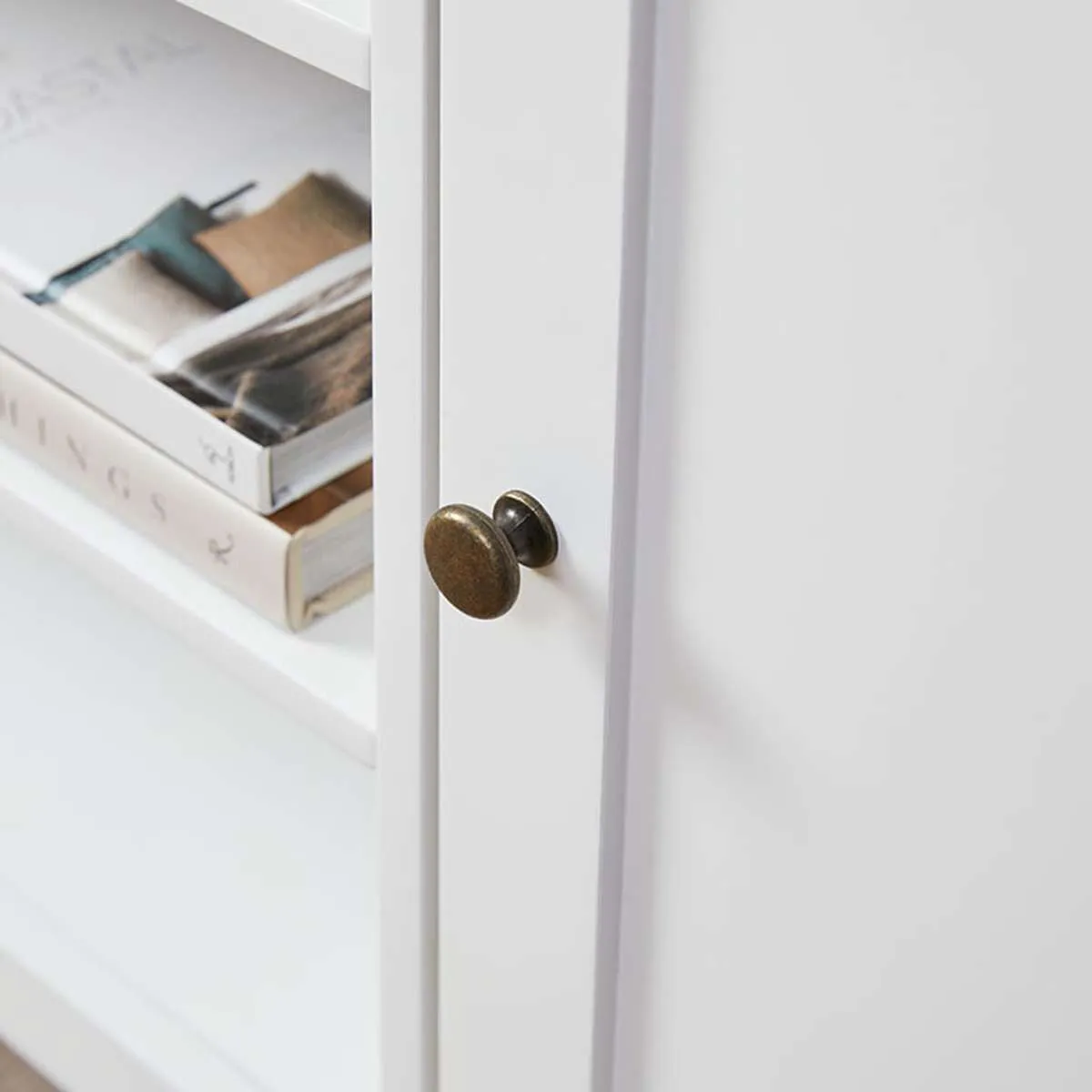 Hastings Buffet - White/Natural Mocka