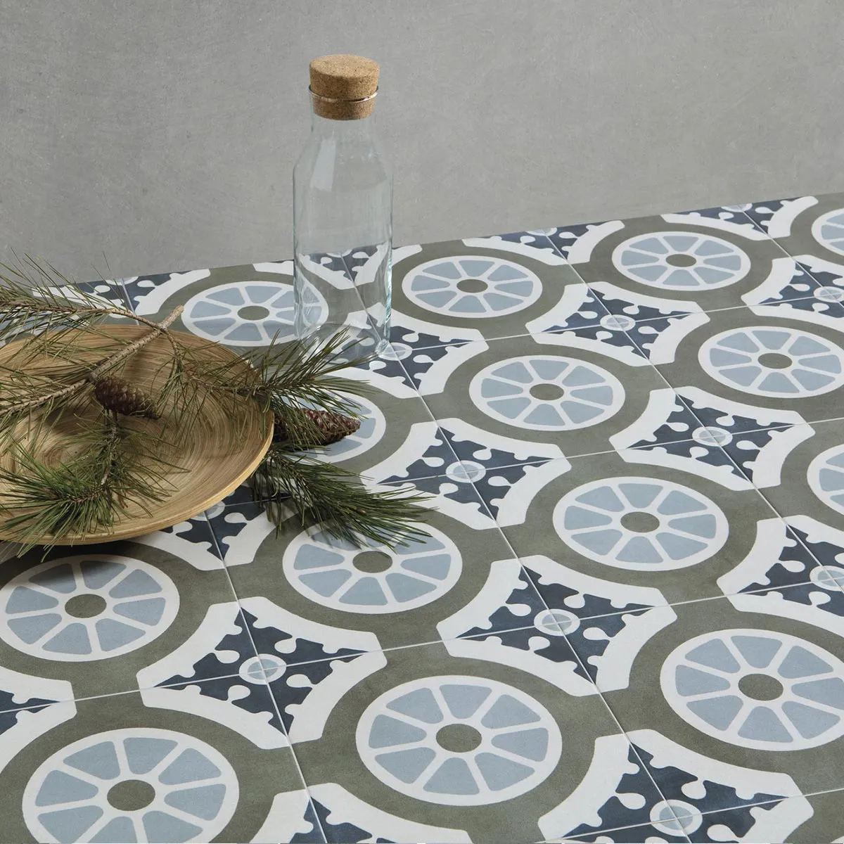 Havana White Round Porcelain Tile 22x22cm Matt