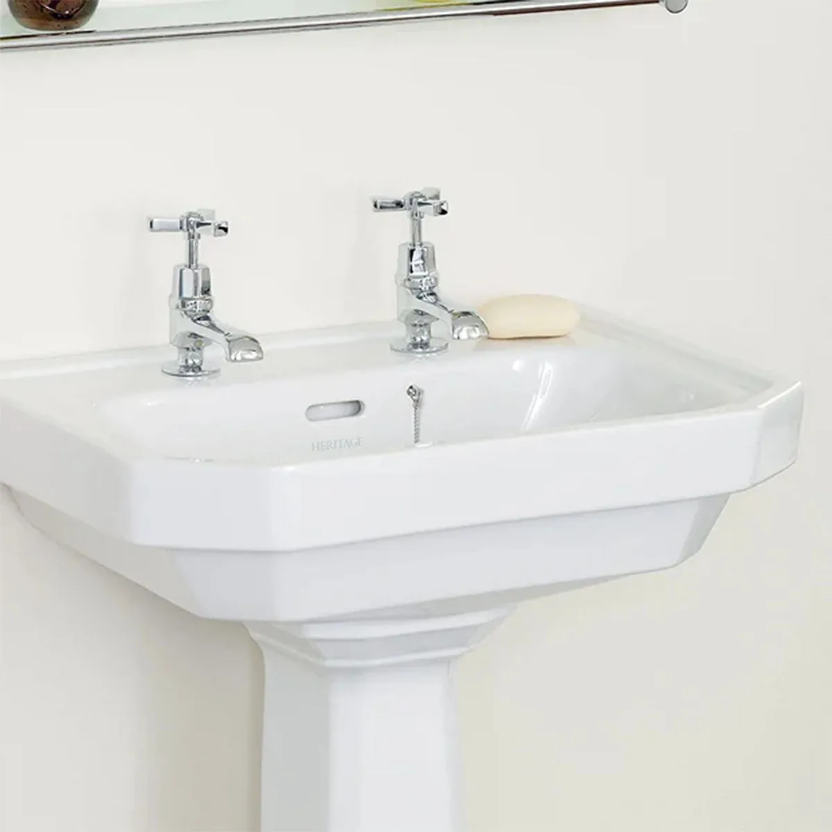 Heritage Granley 550 Rectangular Basin With Standard Pedestal