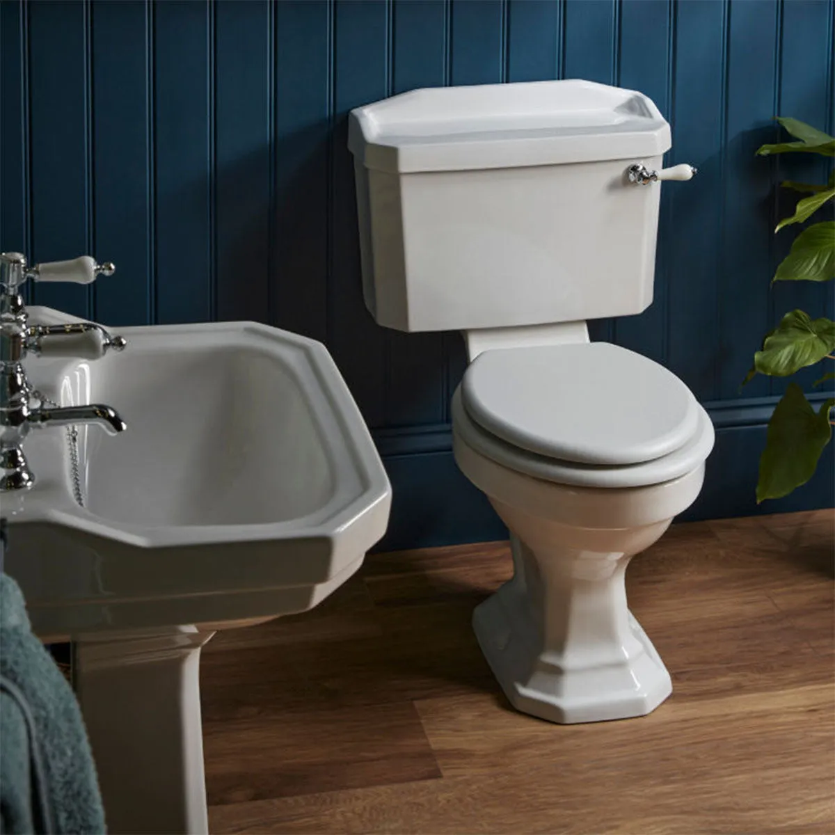 Heritage Granley Standard Close Coupled Toilet Traditional