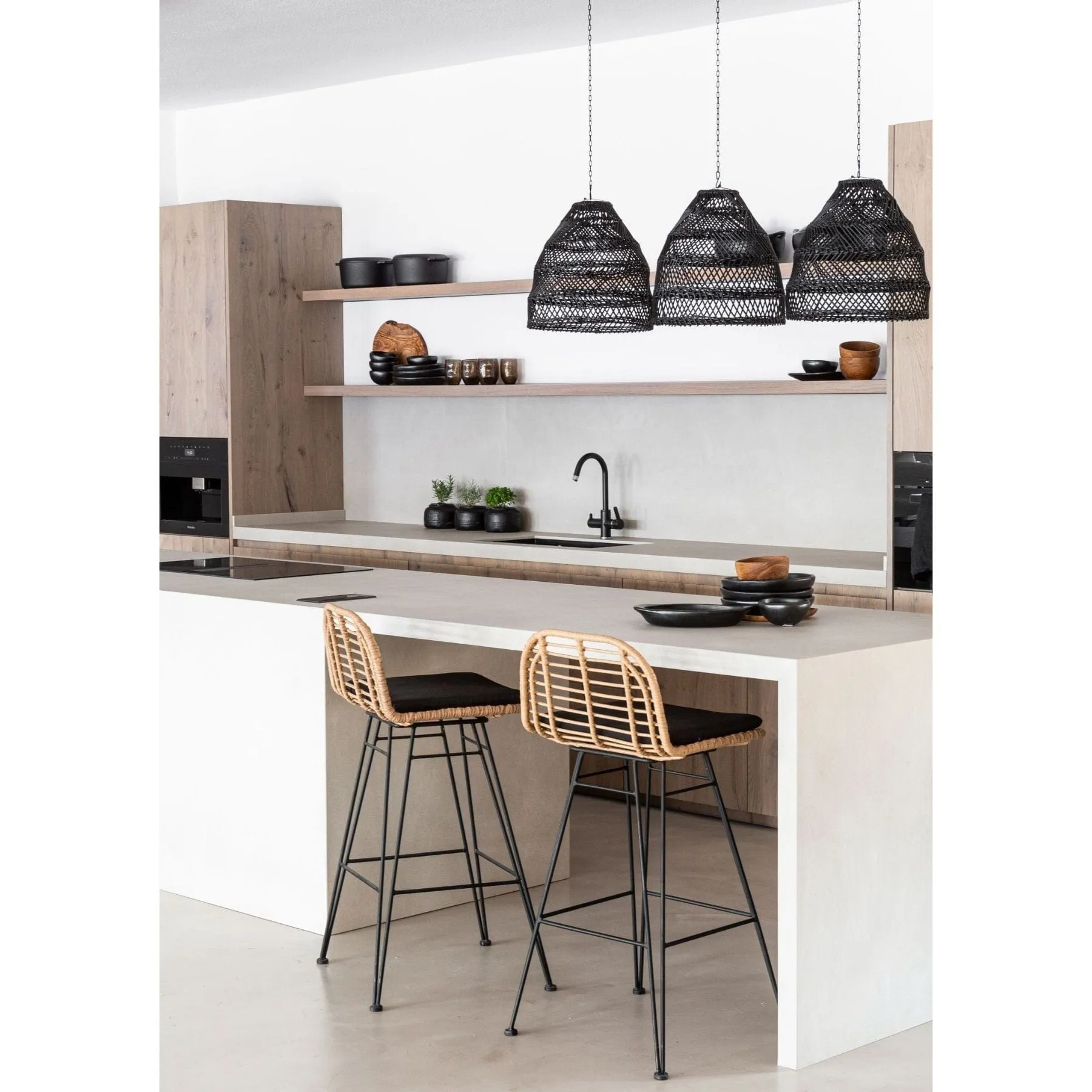 Jaipur Bar Stool | Black Zoco Home