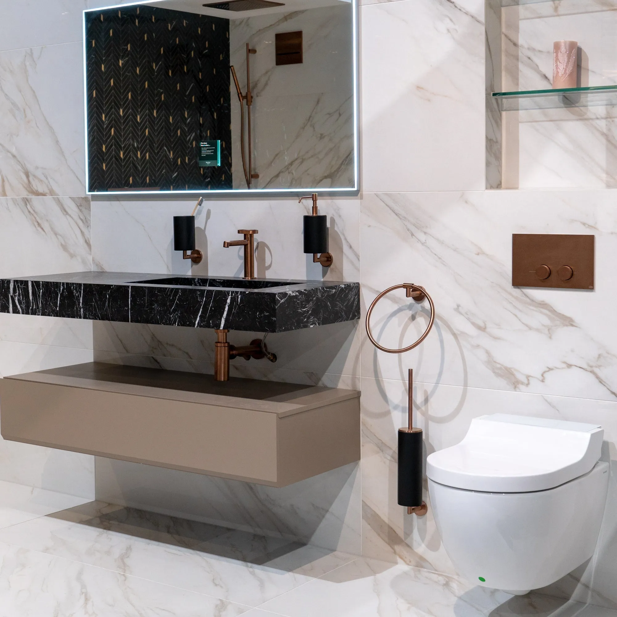JOB LOT - Deluxe Calacatta Oro Marble Effect Porcelain Tile 80x80cm Gloss - 12.8m2