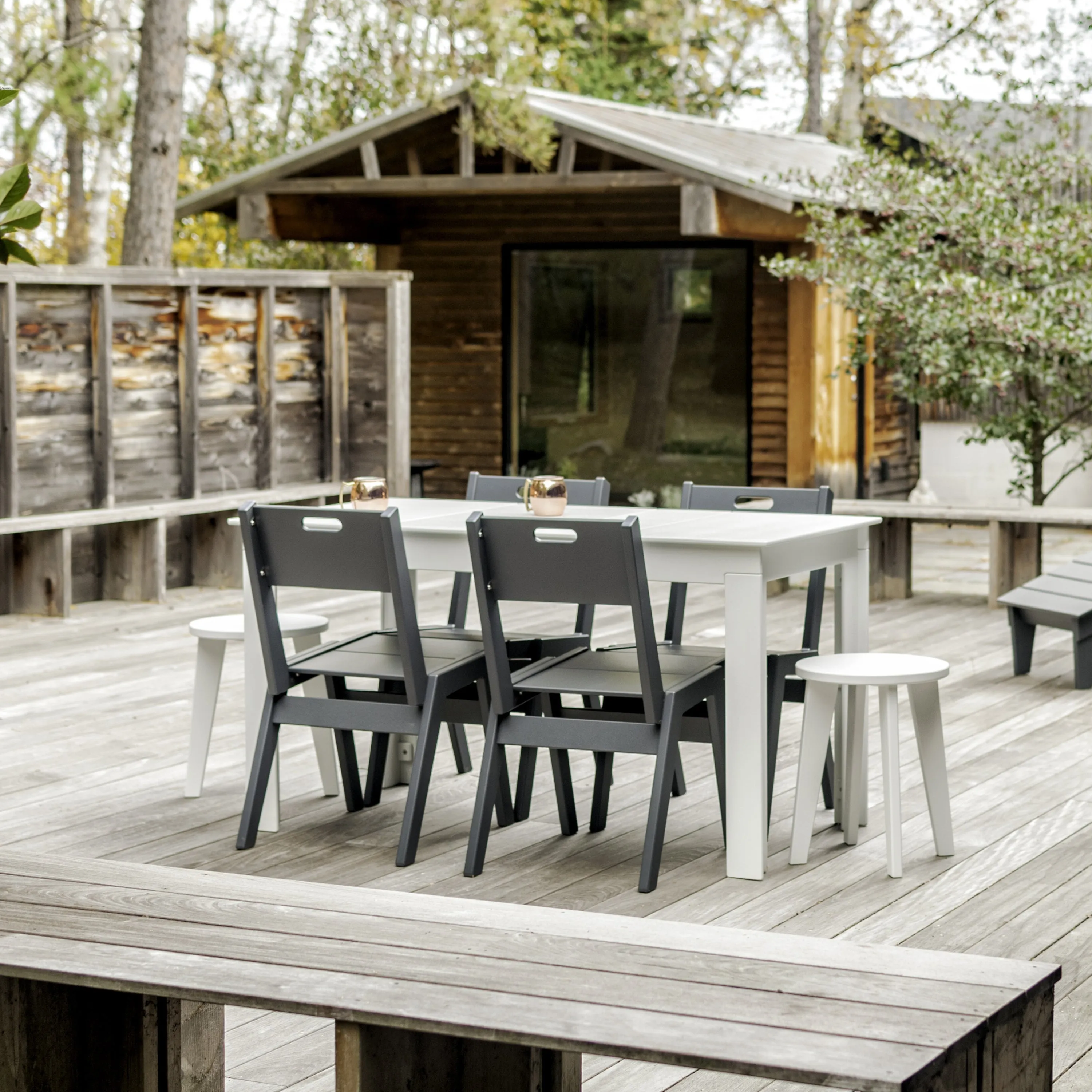 Lollygagger Picnic Table