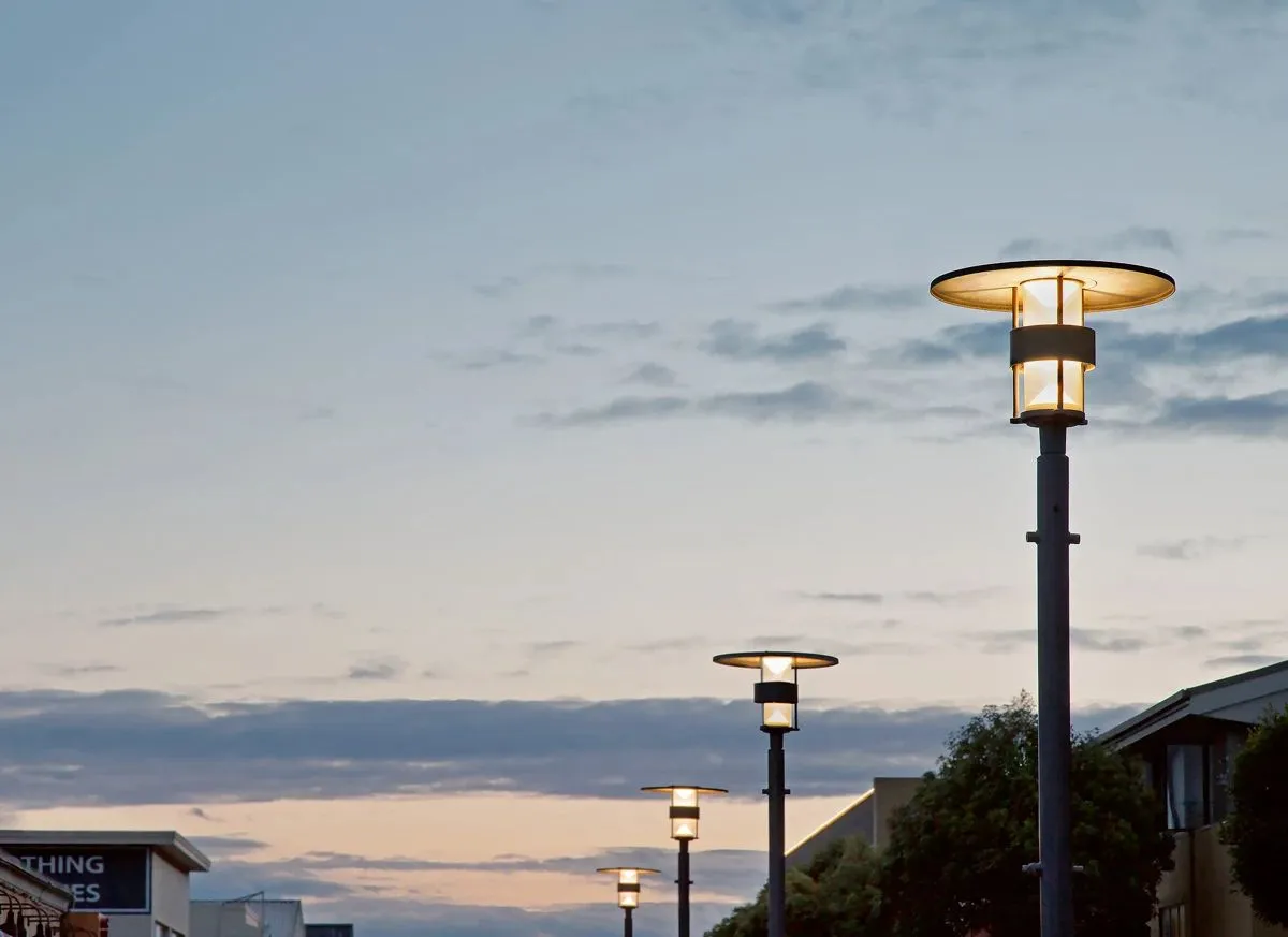 Louis Poulsen Albertslund Maxi Post Class Ii 4939 Lumens, Aluminium