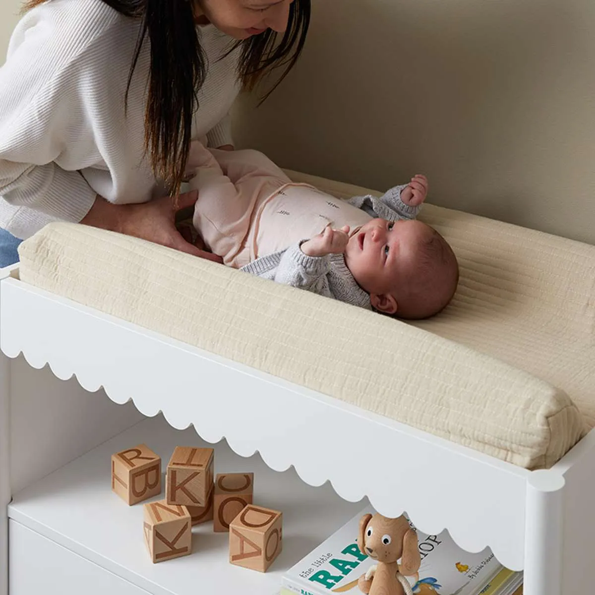 Maisie Scalloped Change Table Mocka