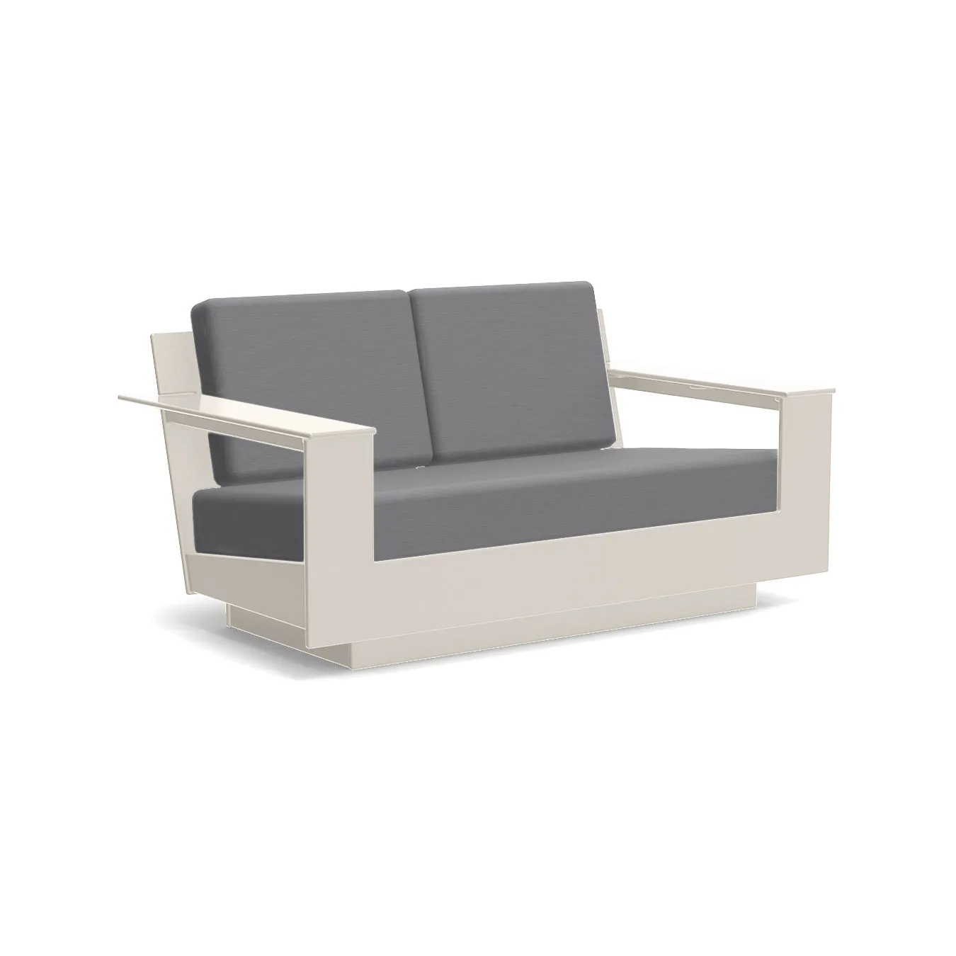 Nisswa Loveseat