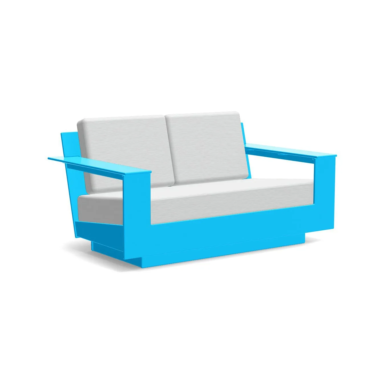 Nisswa Loveseat