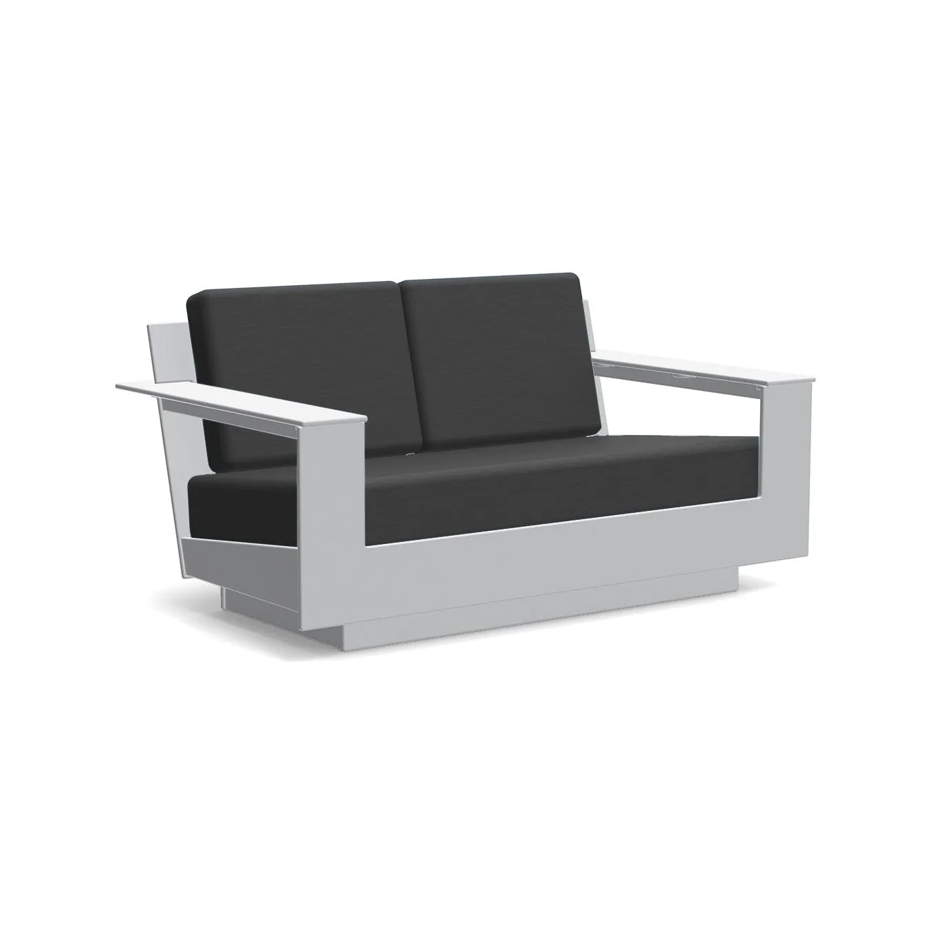 Nisswa Loveseat