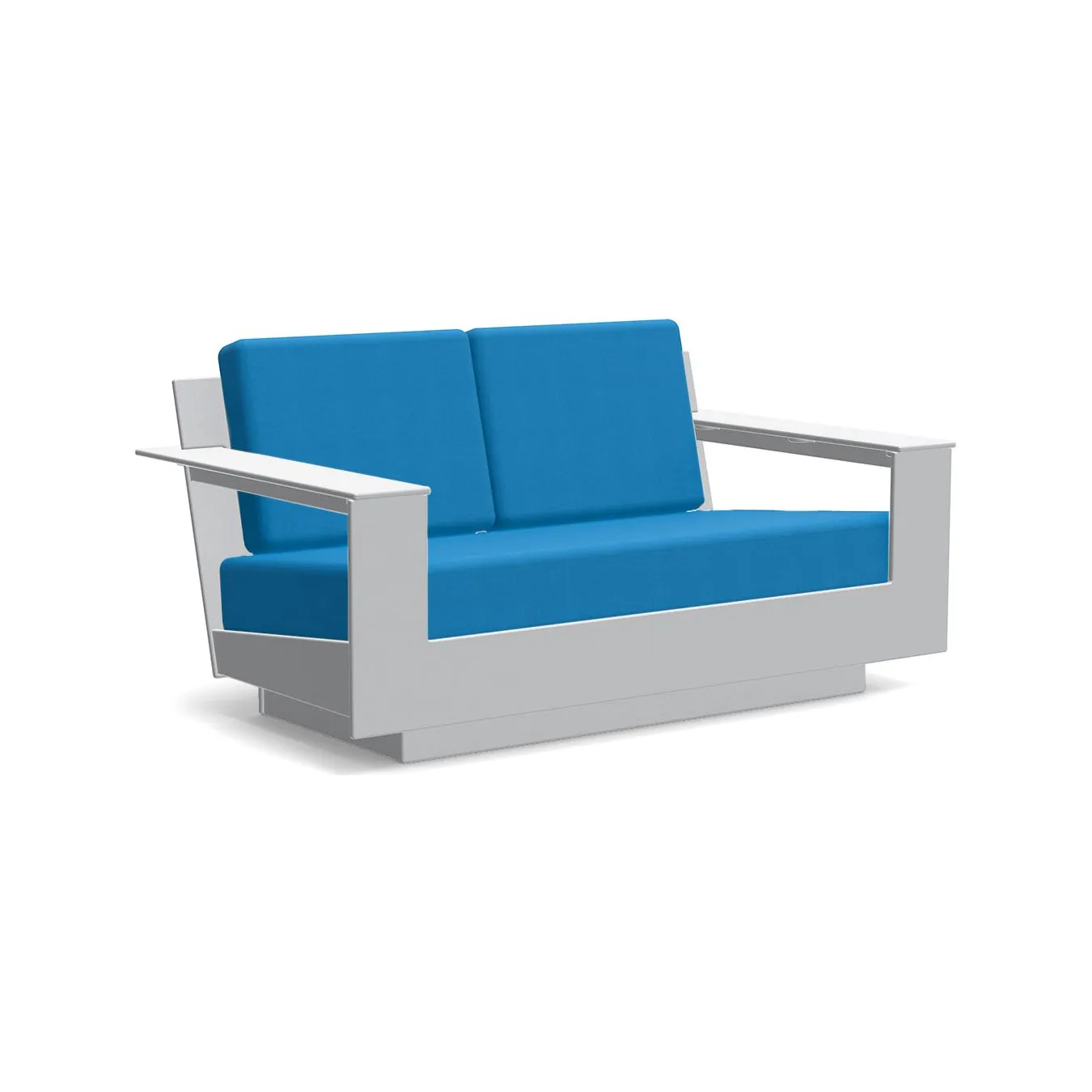Nisswa Loveseat