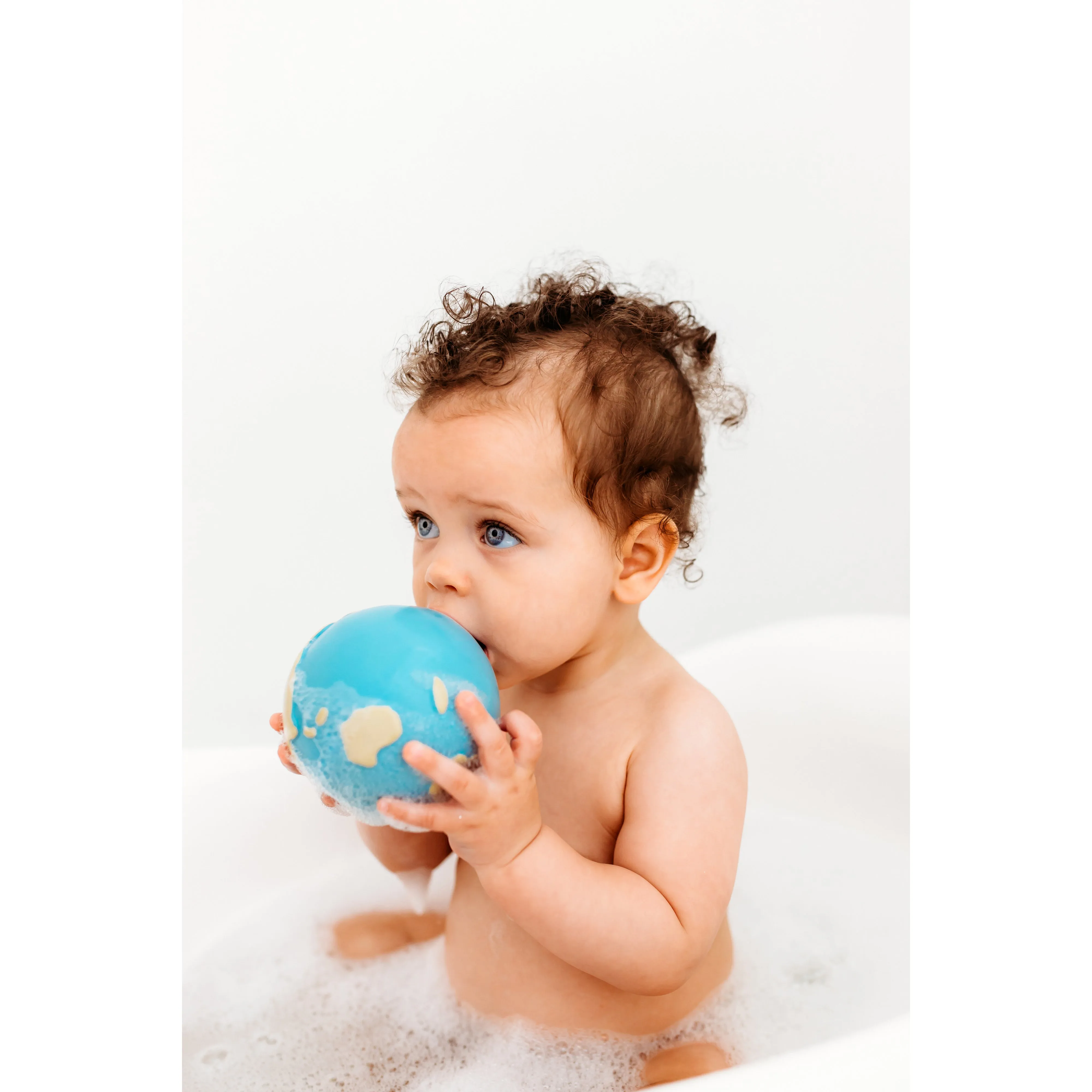 Oli & Carol Earthy The World Ball Teether