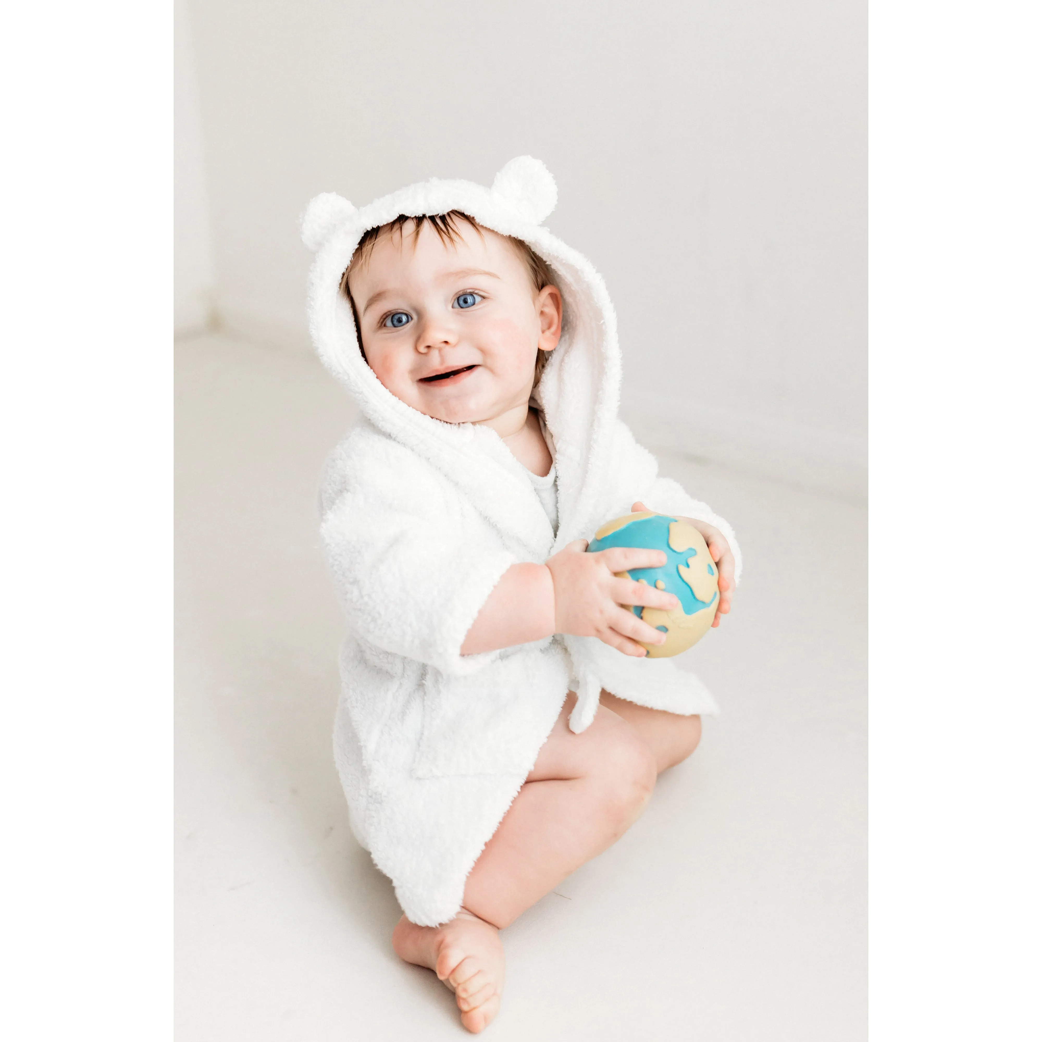 Oli & Carol Earthy The World Ball Teether